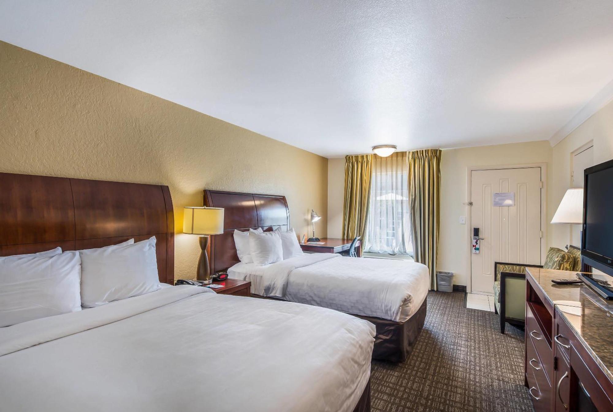 Double Room Two Double Beds Non-Smoking