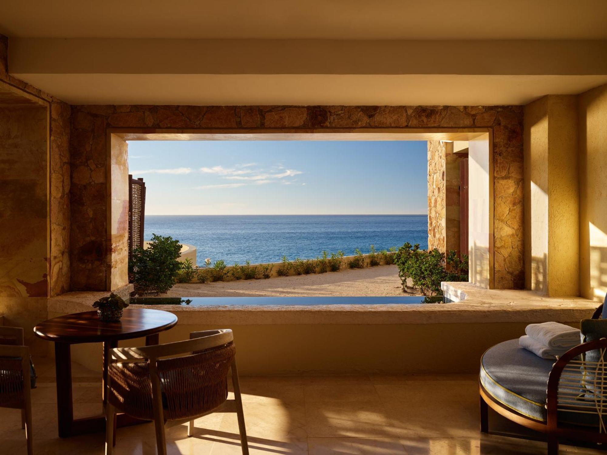 Corner Queen Room Two Queen Beds Ocean View Plunge Pool