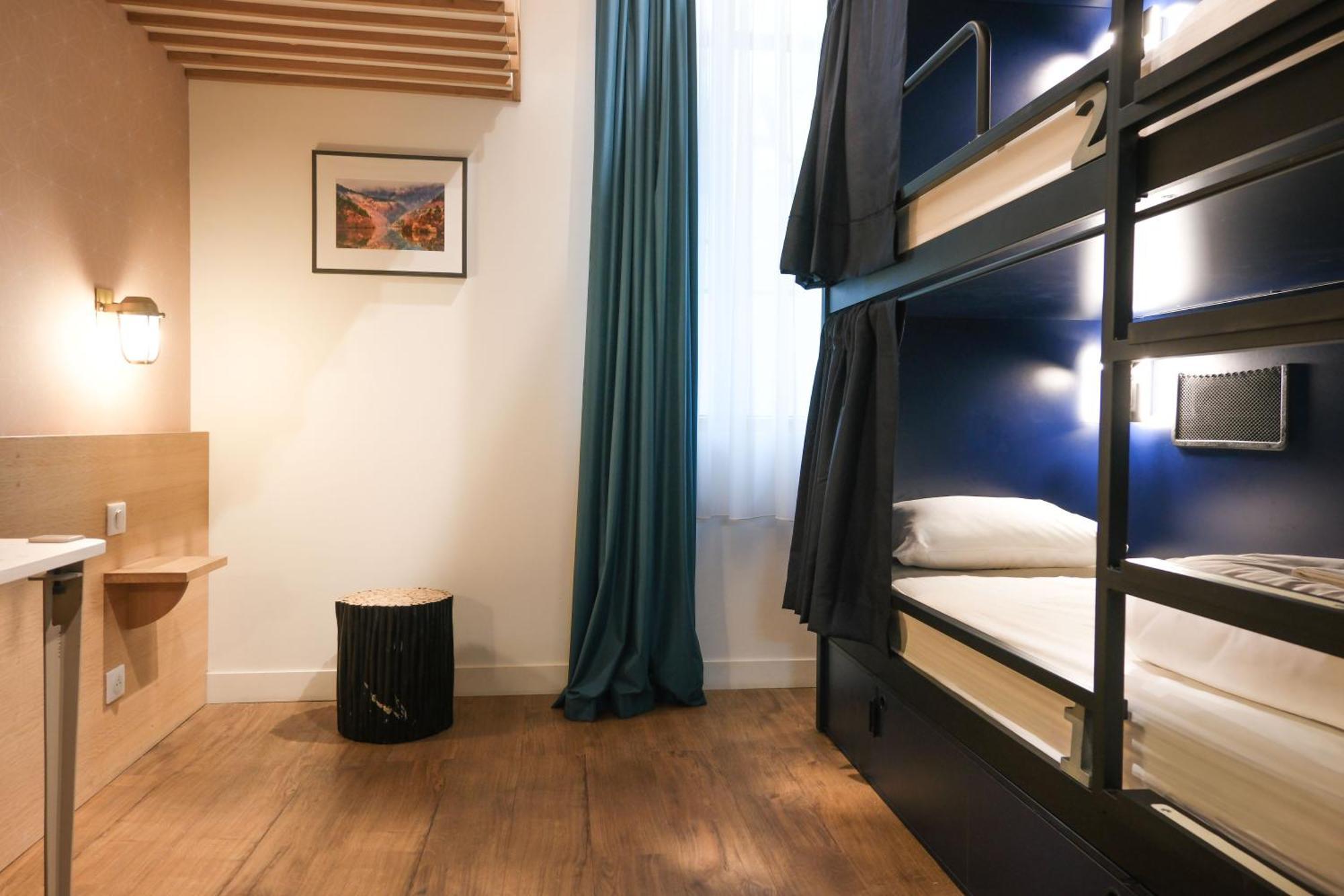 9-Bed Mixed Dormitory Room