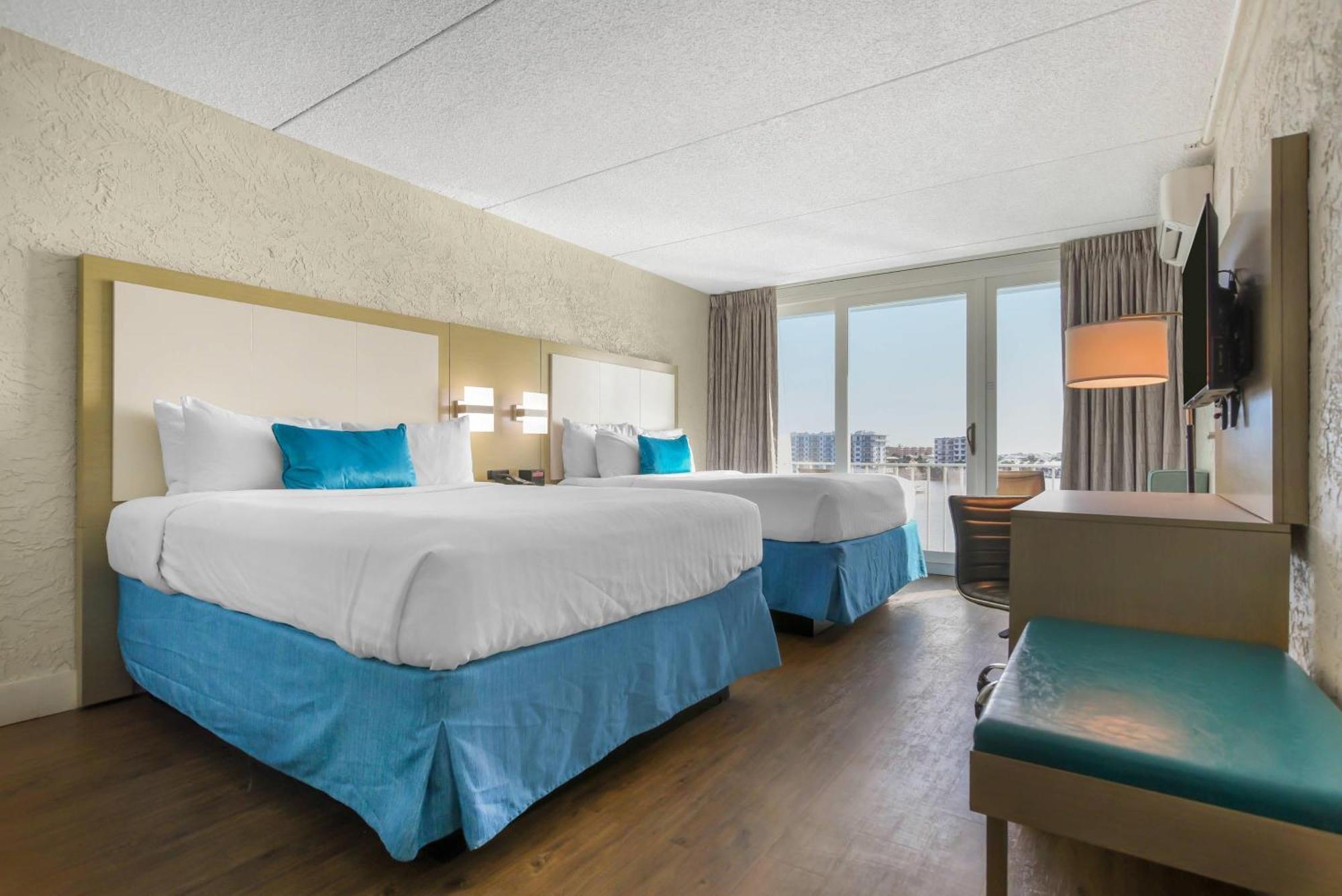 Queen Room Two Queen Beds Harbor View Non-Smoking