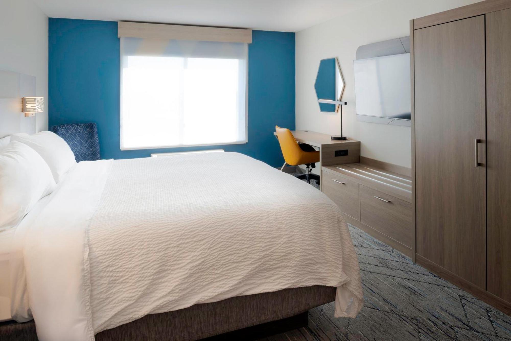 Standard King Room