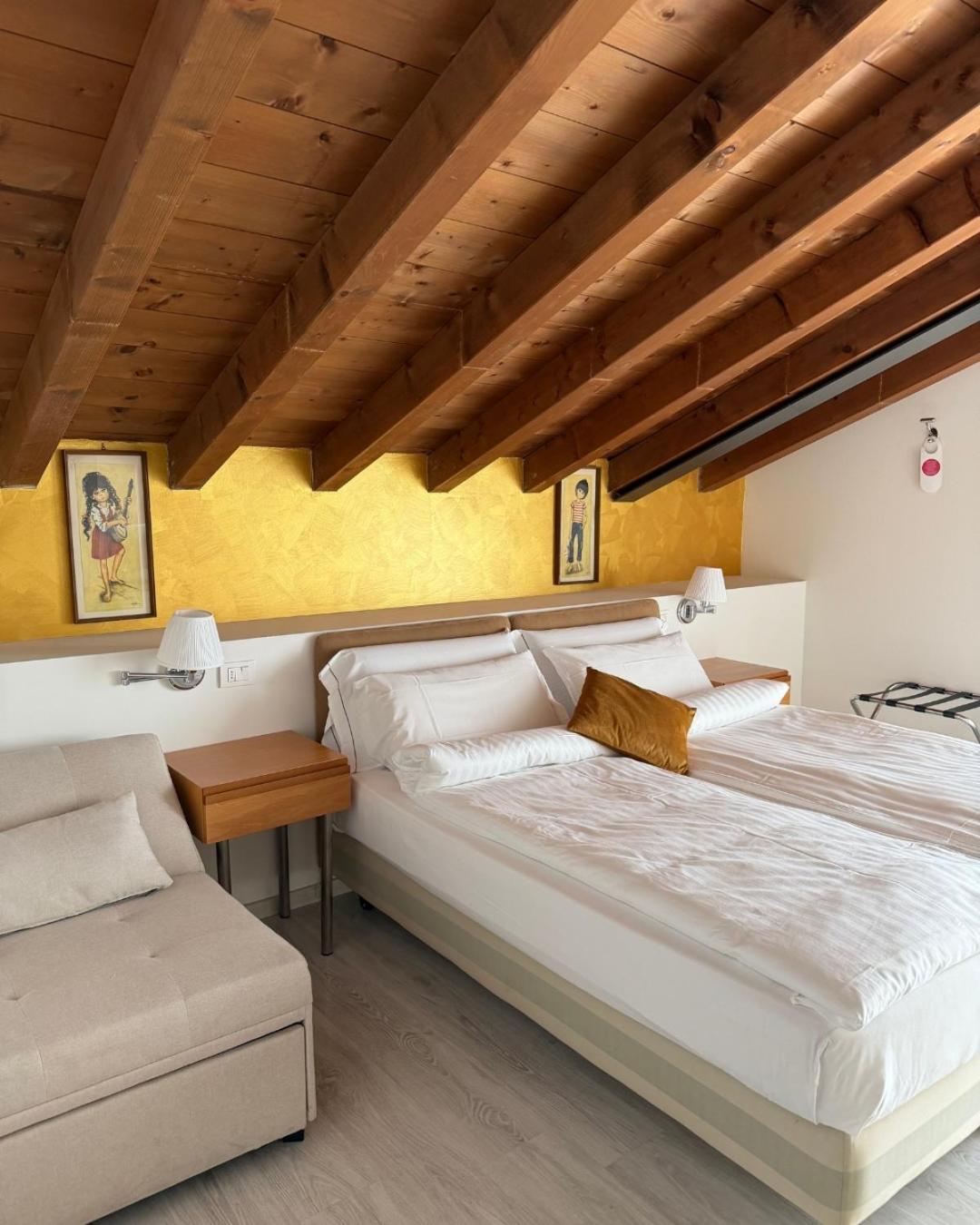Double Room Terrace Lake View