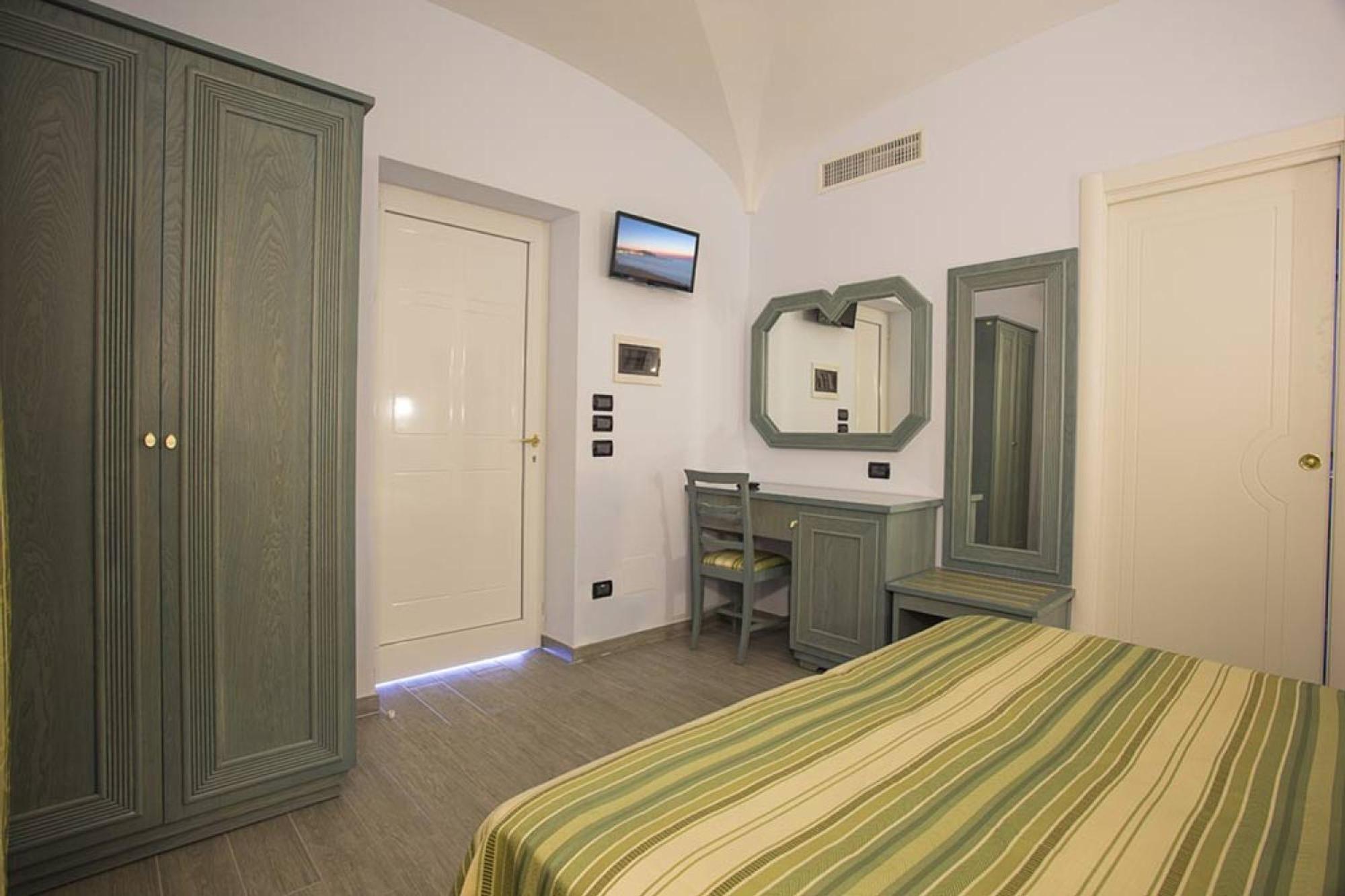 Superior Double Room Balcony Sea View