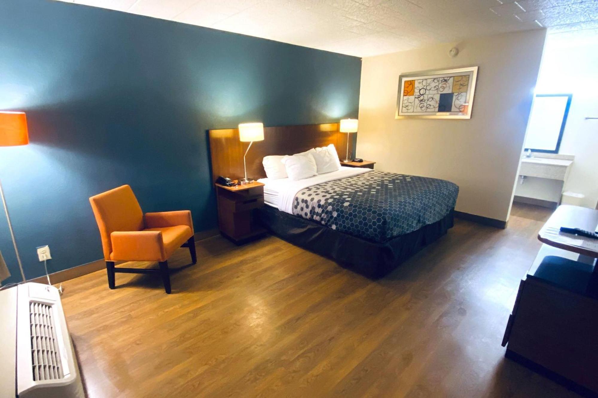 King Room - Non-Smoking