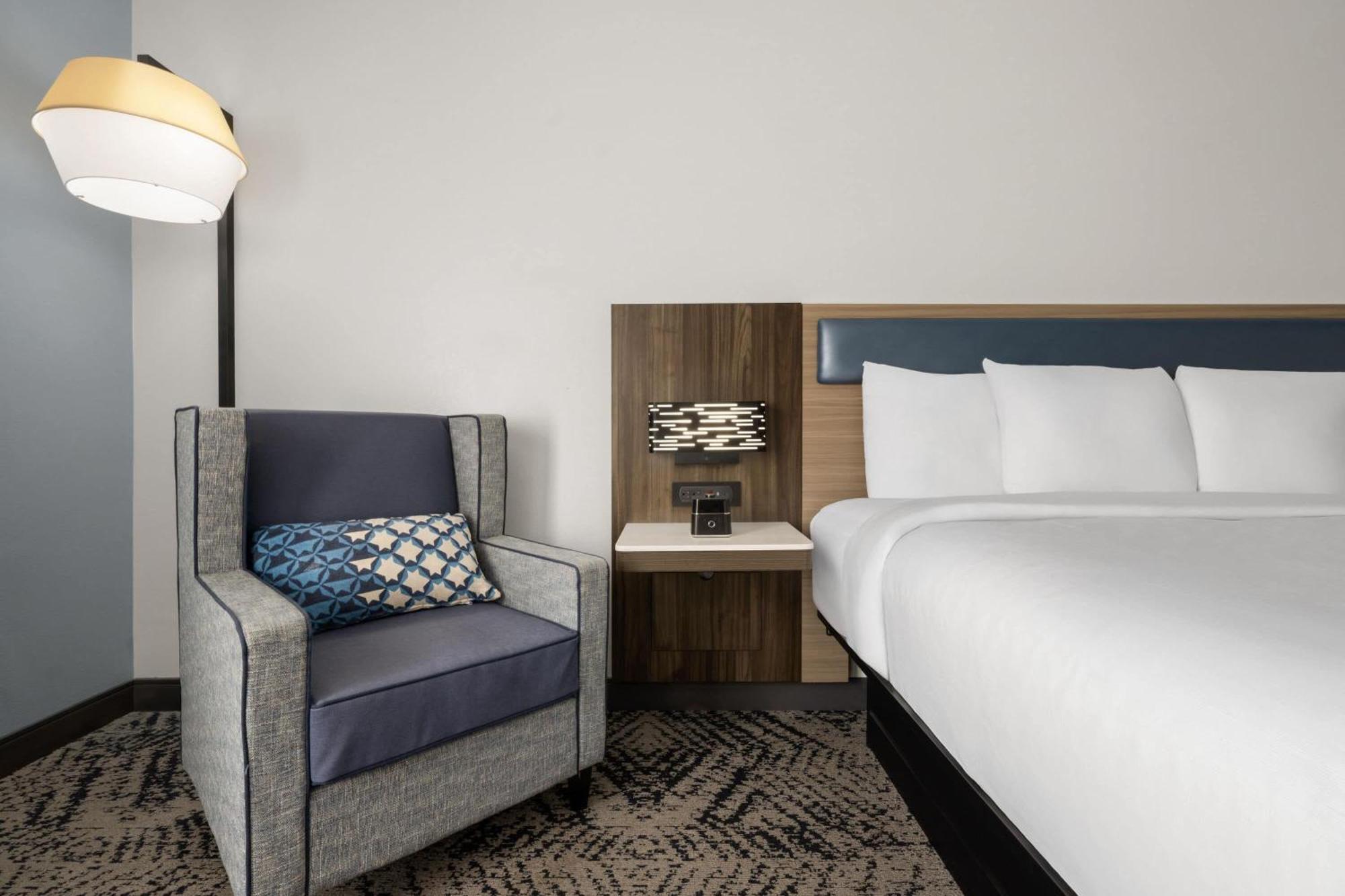 King Room Mobility Access or Non-Smoking