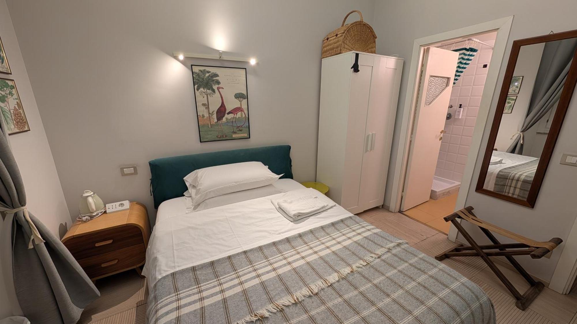 Single Room Private Bathroom