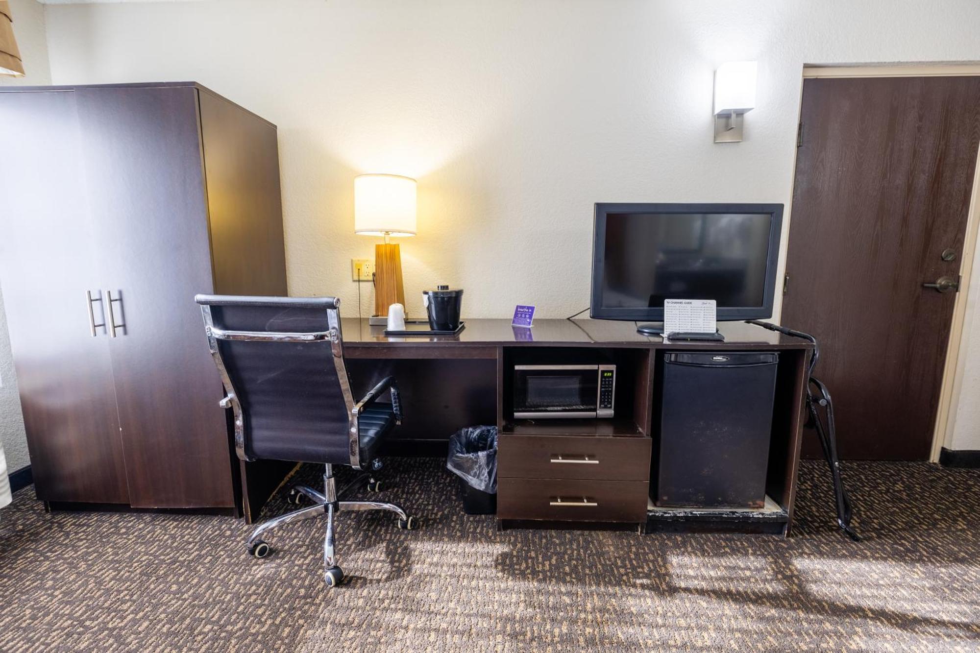 Double Room Two Double Beds Non-Smoking