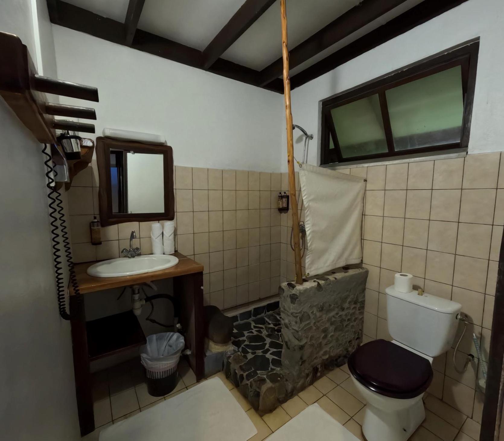 Family Room Private Bathroom