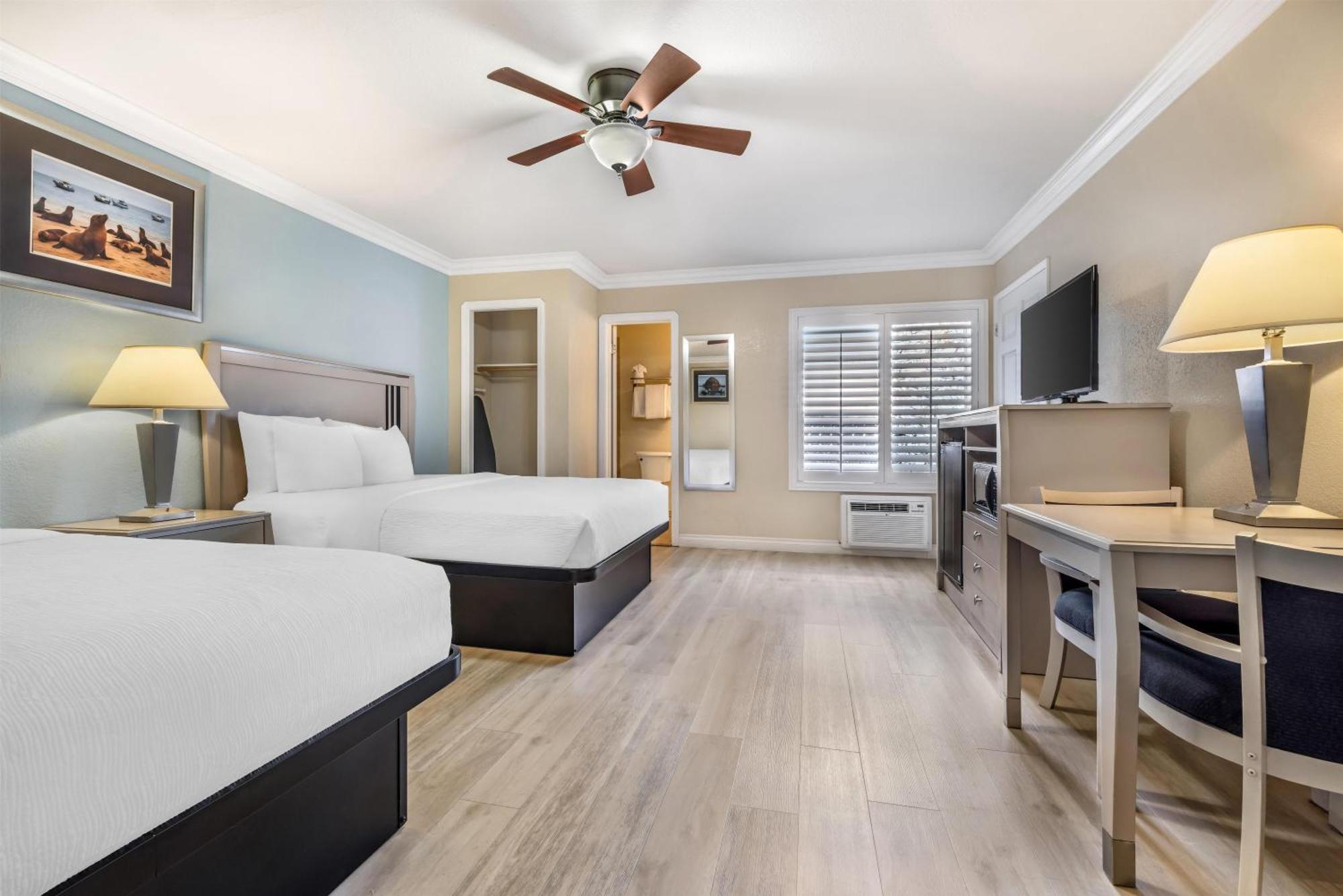 Queen Room with Two Queen Beds - Non-Smoking