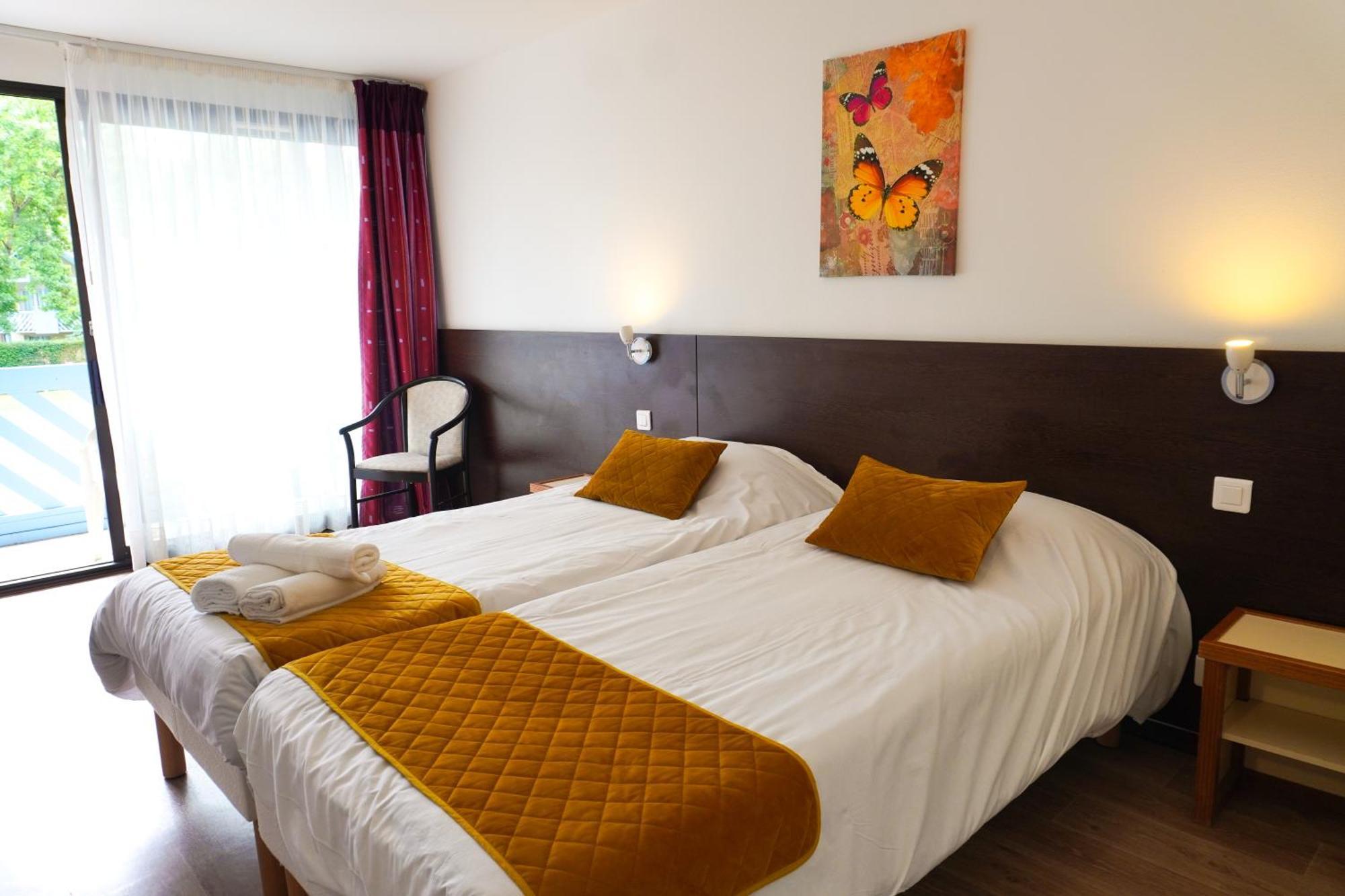 Chambre Triple avec Salle de Bains Privative