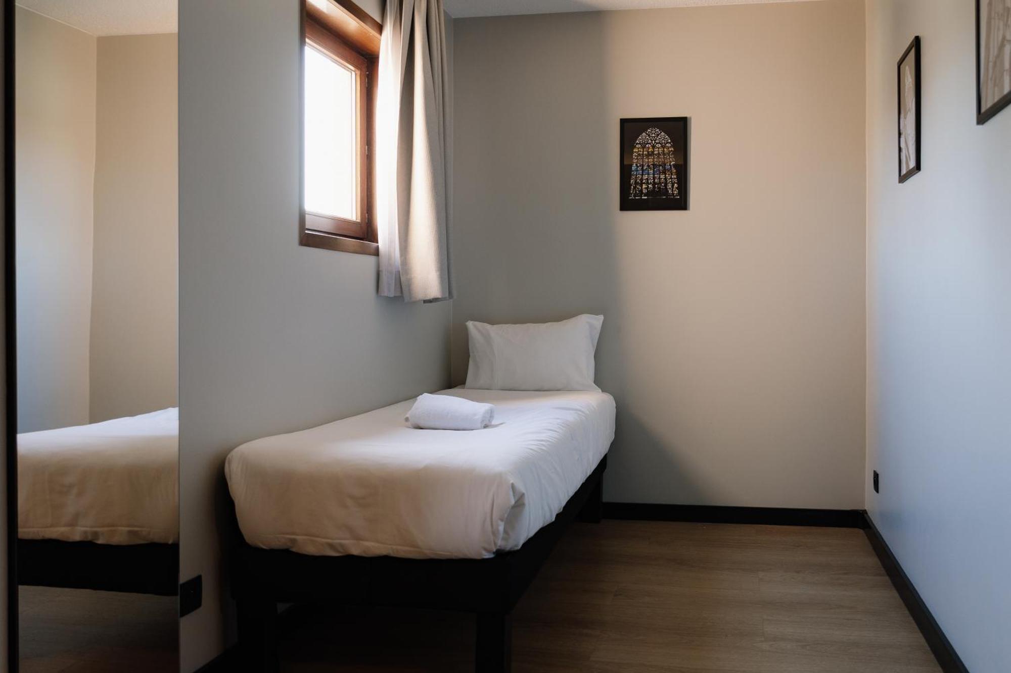 Triple Room One Double Single Bed or Three Single Beds
