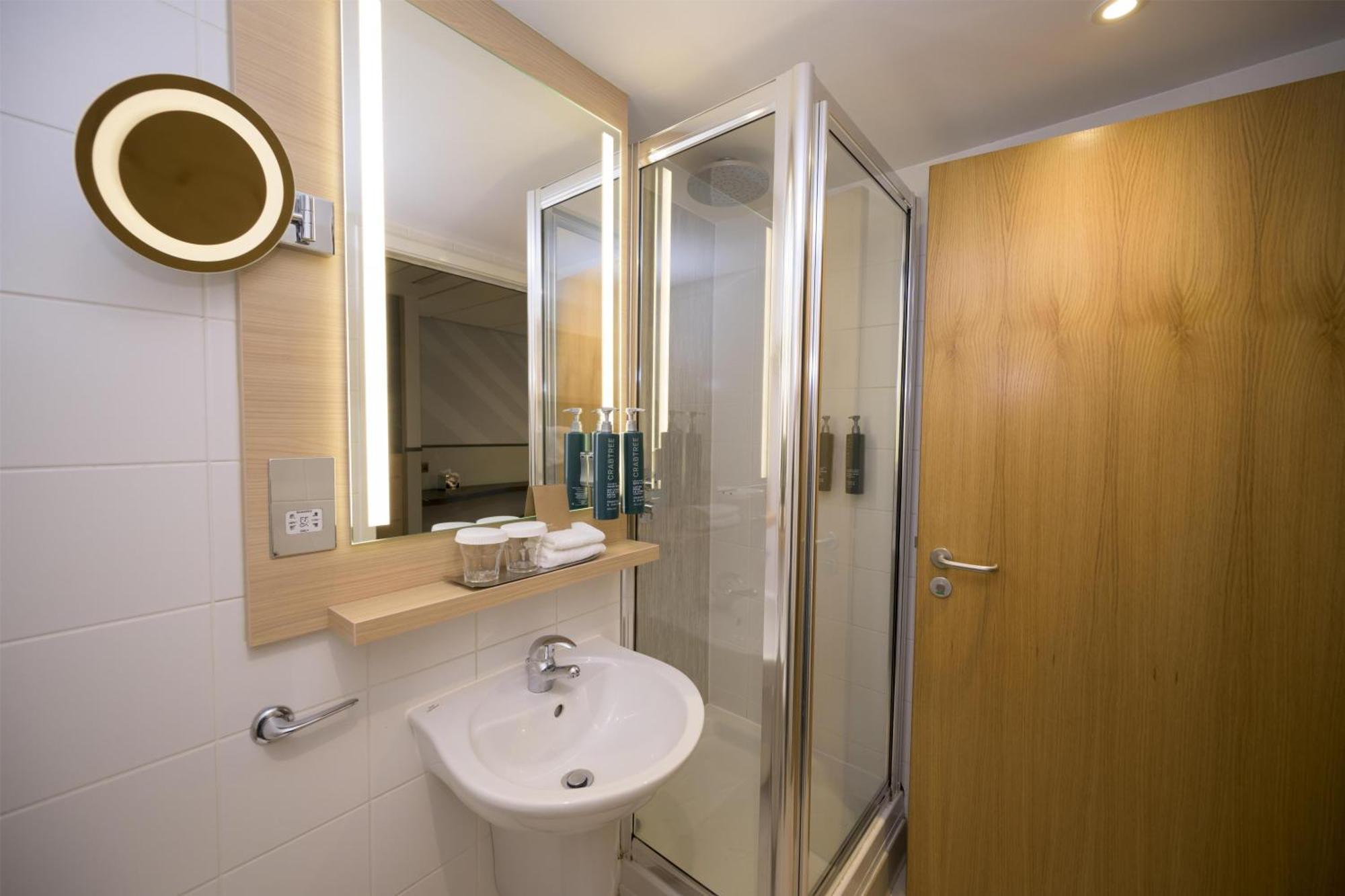 King Guest Room Pitch View
