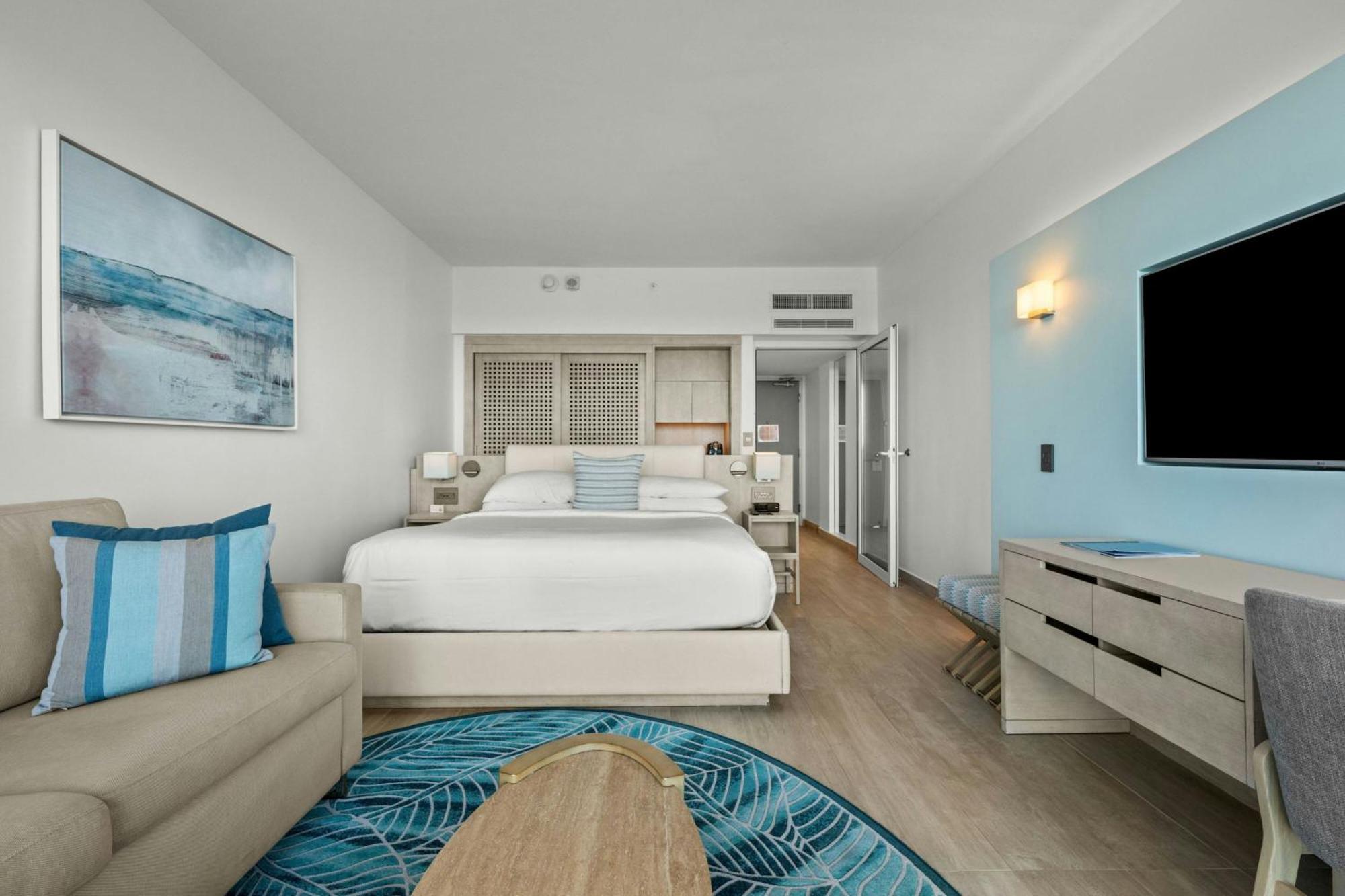 Deluxe King Room Ocean View