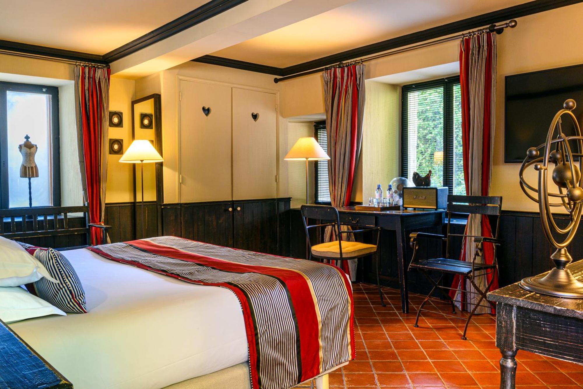 Prestige Room