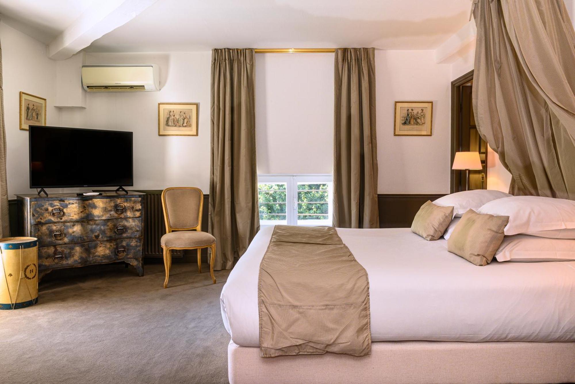 Prestige Room