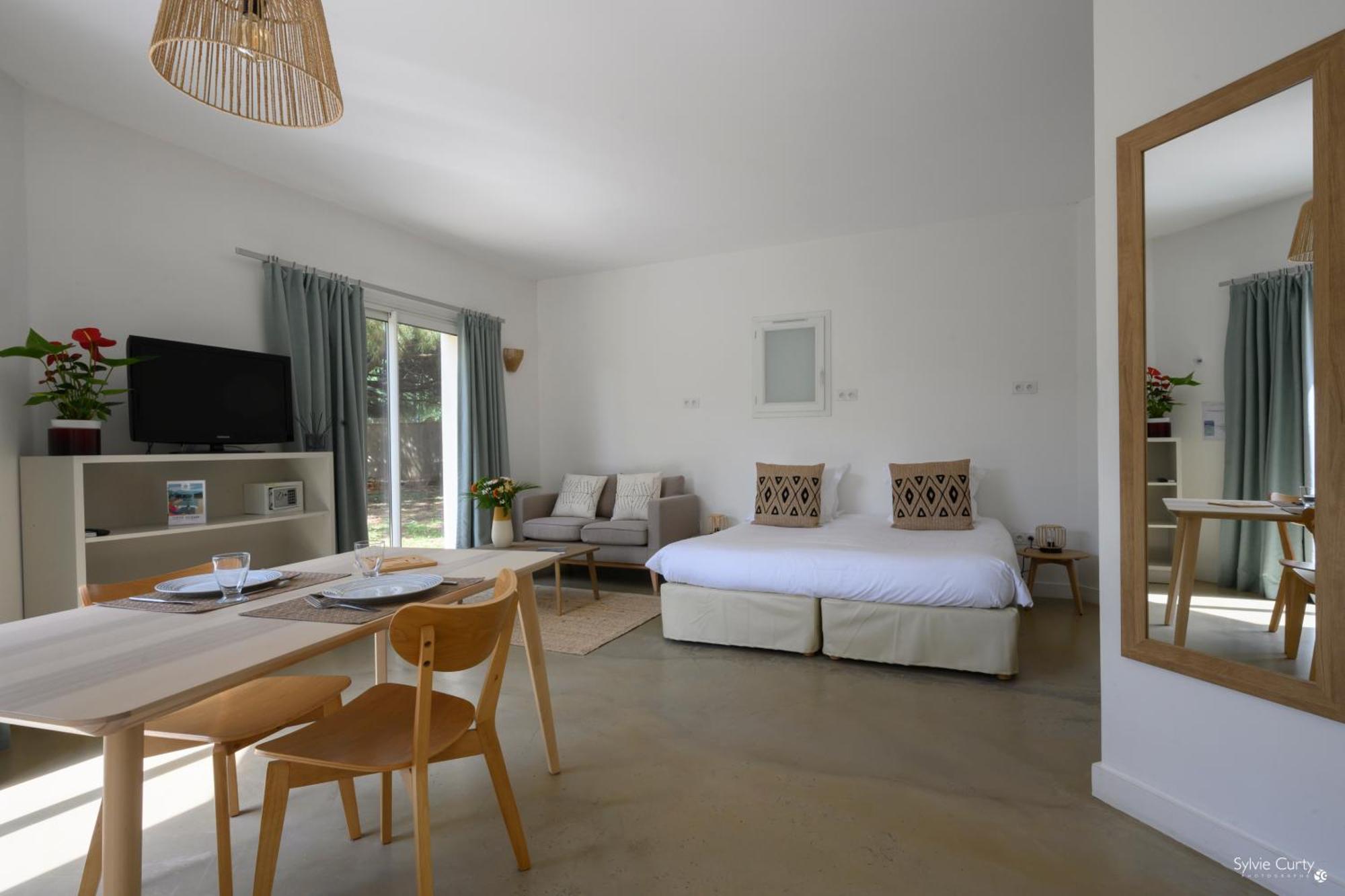 Duo House