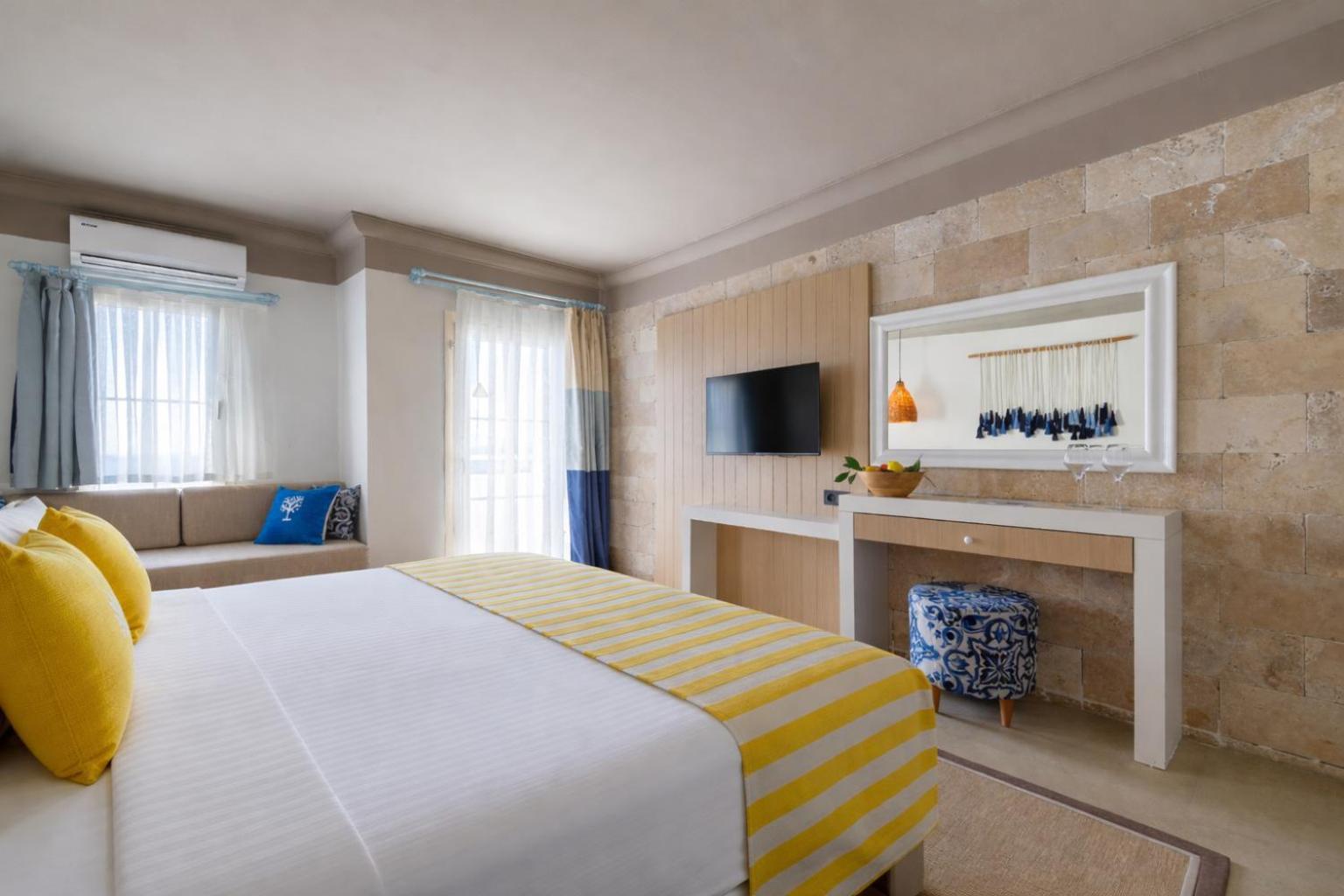 Premium Twin Room Sofa Bed Sea View
