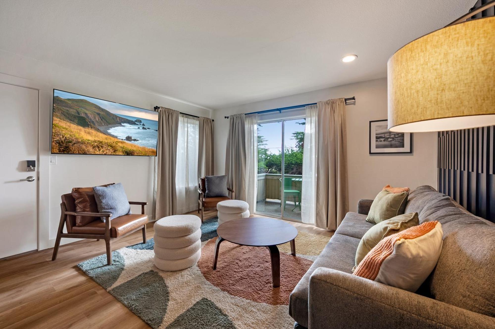 Deluxe Family Suite