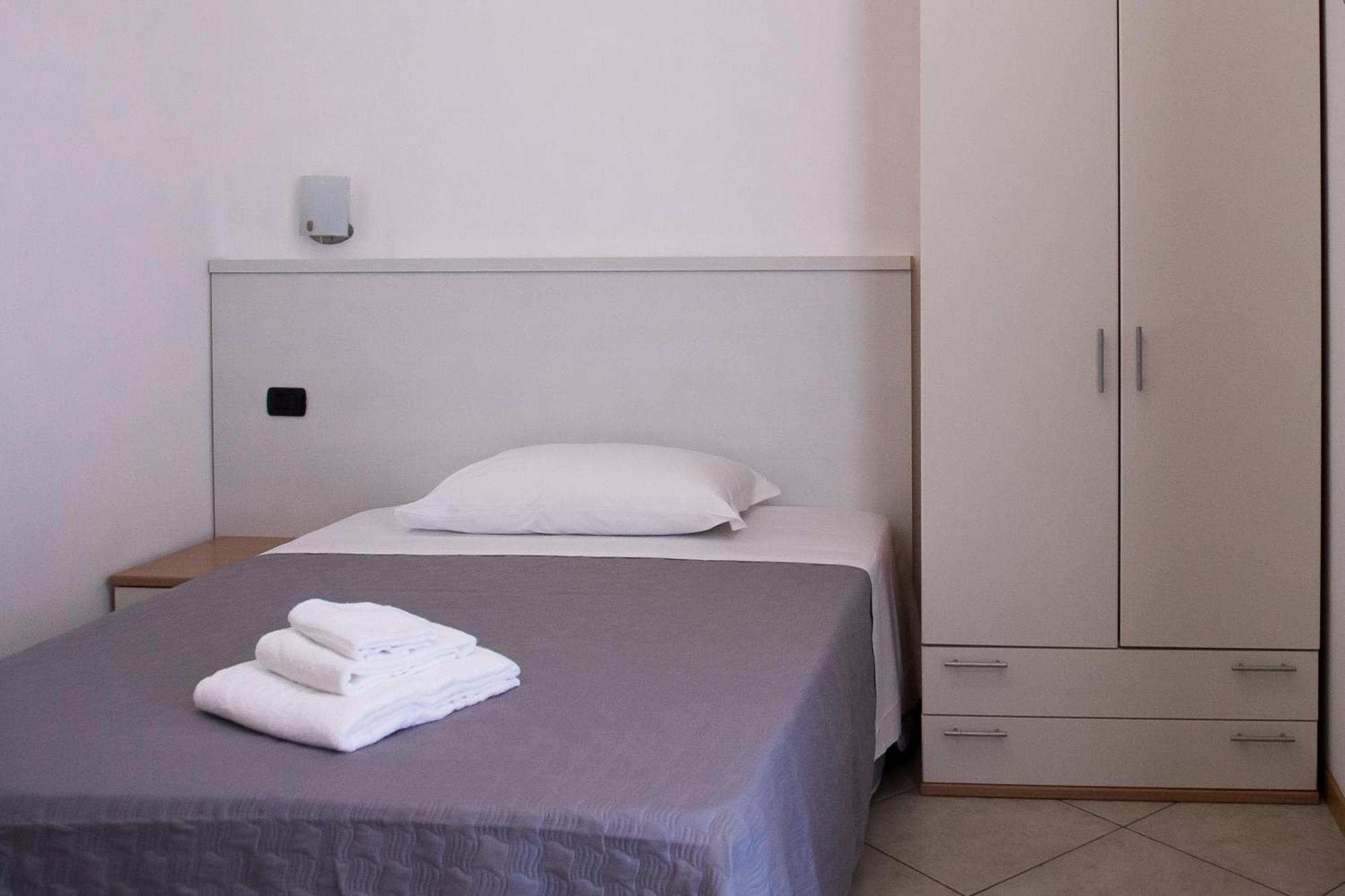 Economy Double Room,1765778424:JPEG