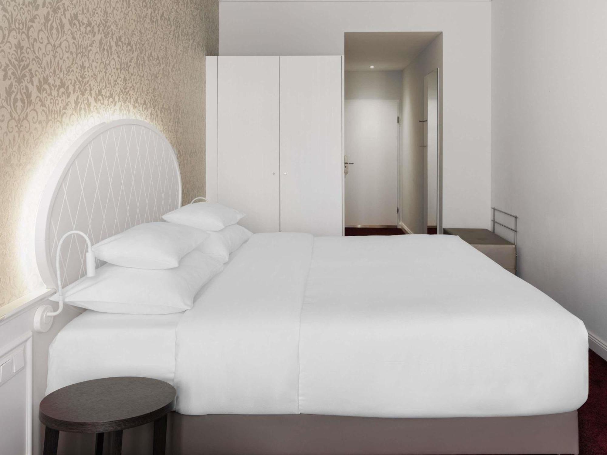 Superior Room 1 King Size bed