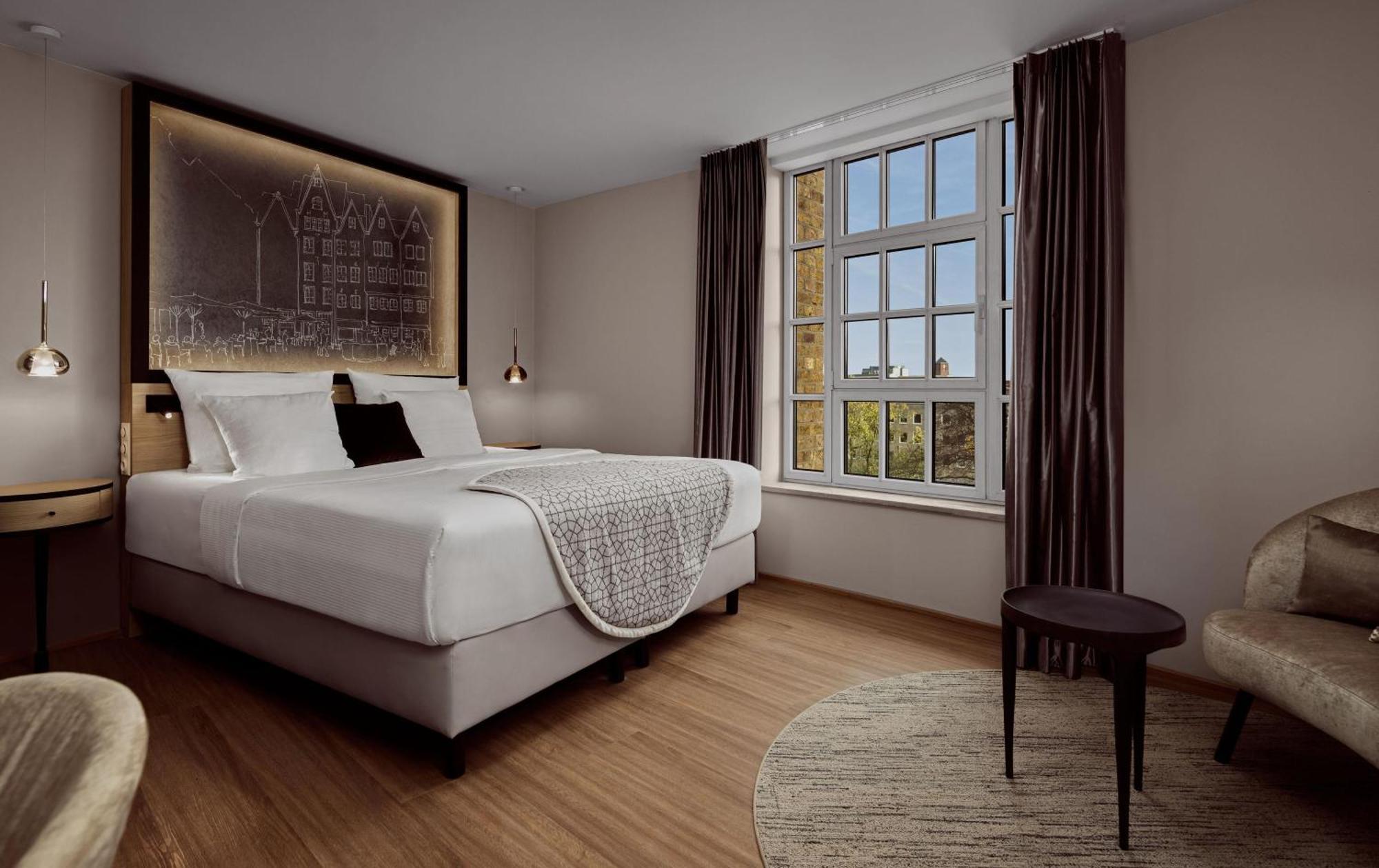 Standard King Room