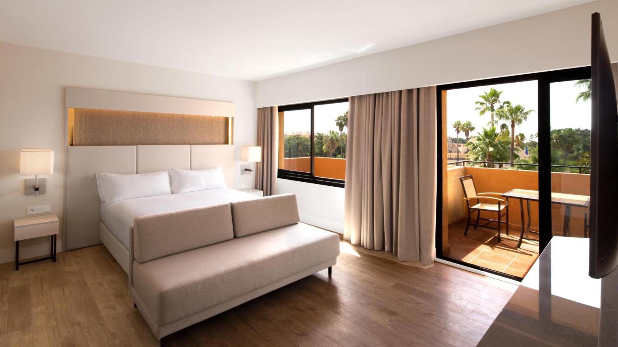 Deluxe King Room