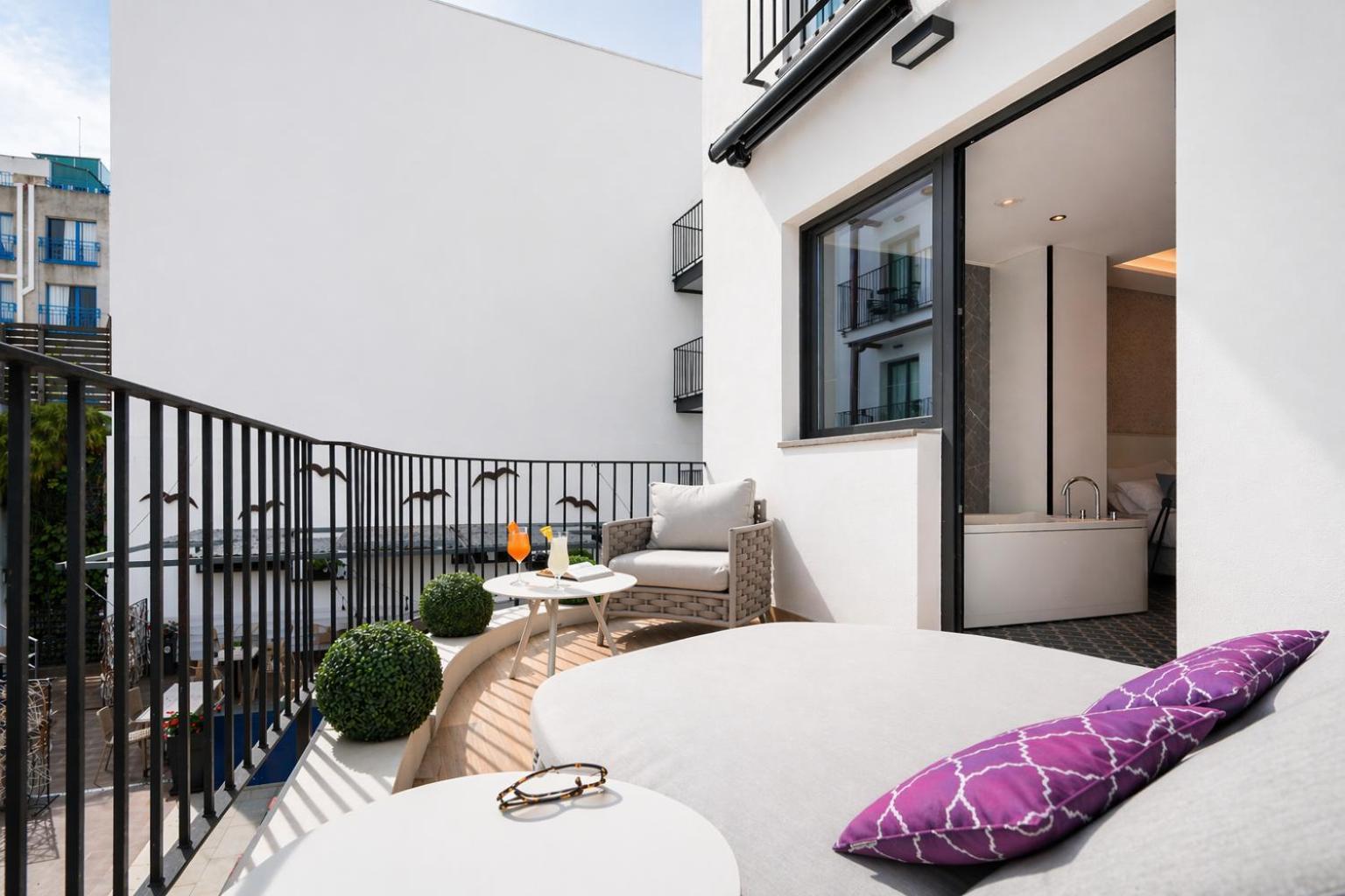 Premium Double Room indoor Jacuzzi Terrace