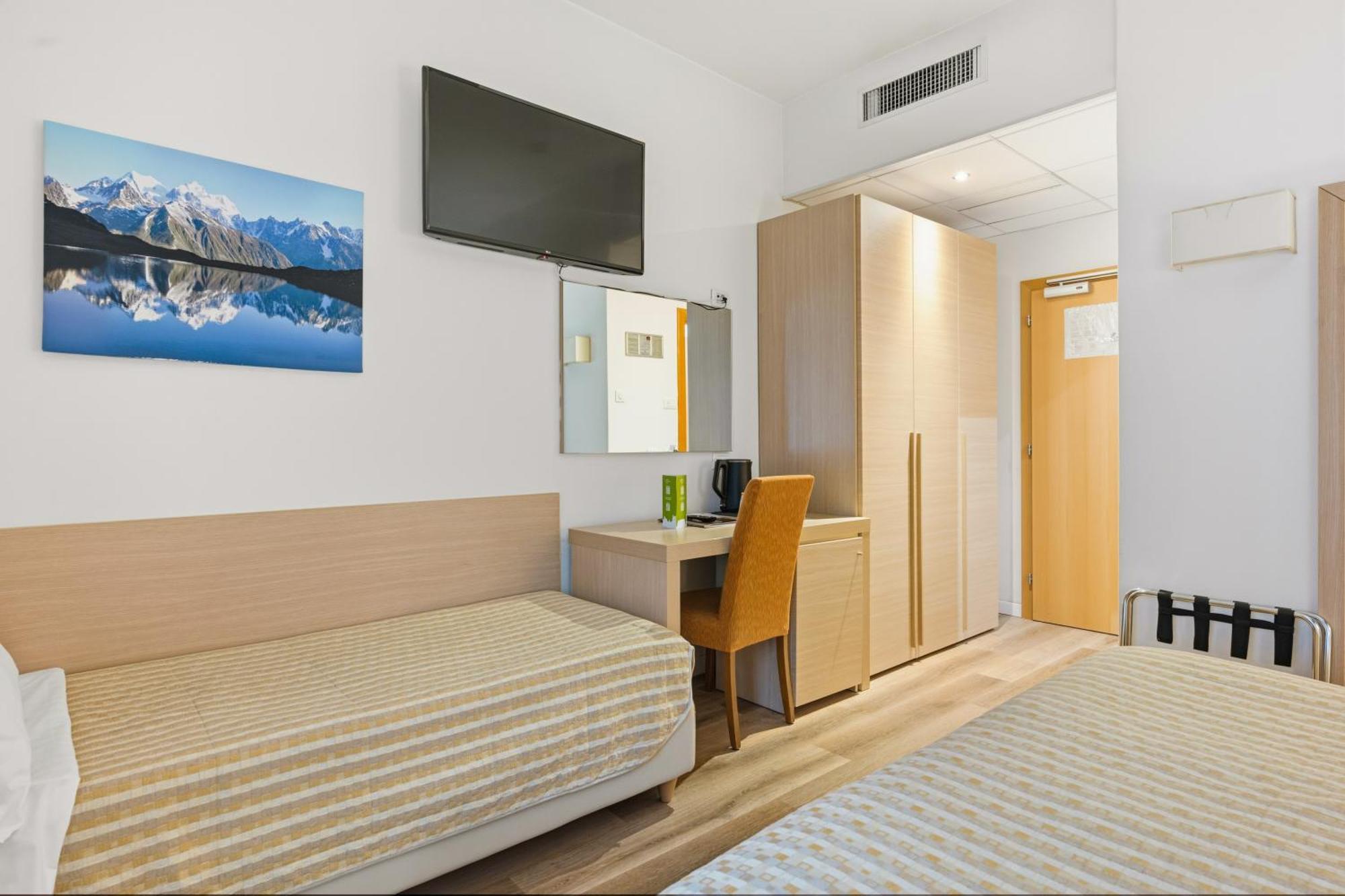 Superior Triple Room