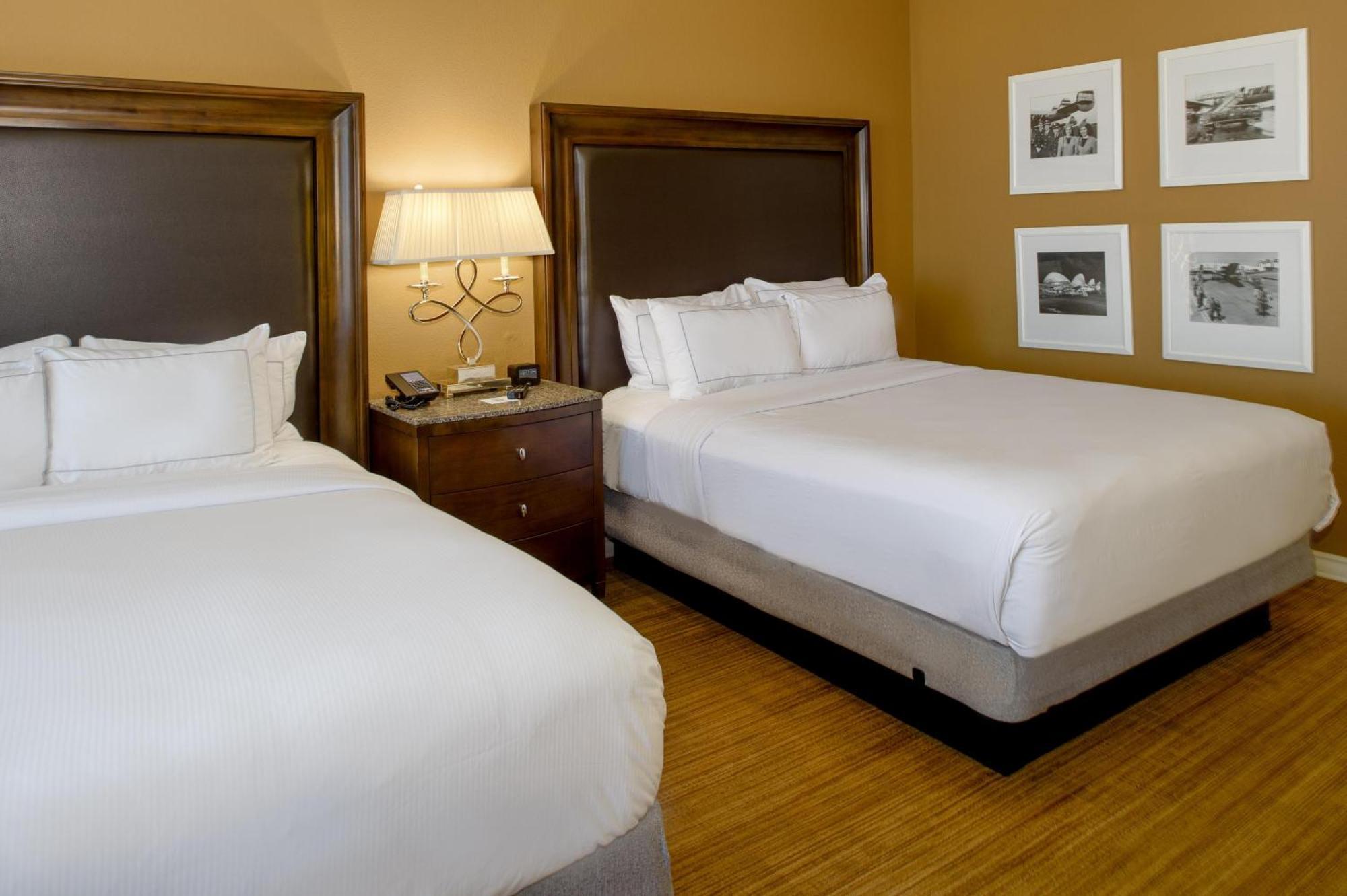 Queen Room with Two Queen Beds and Airport View