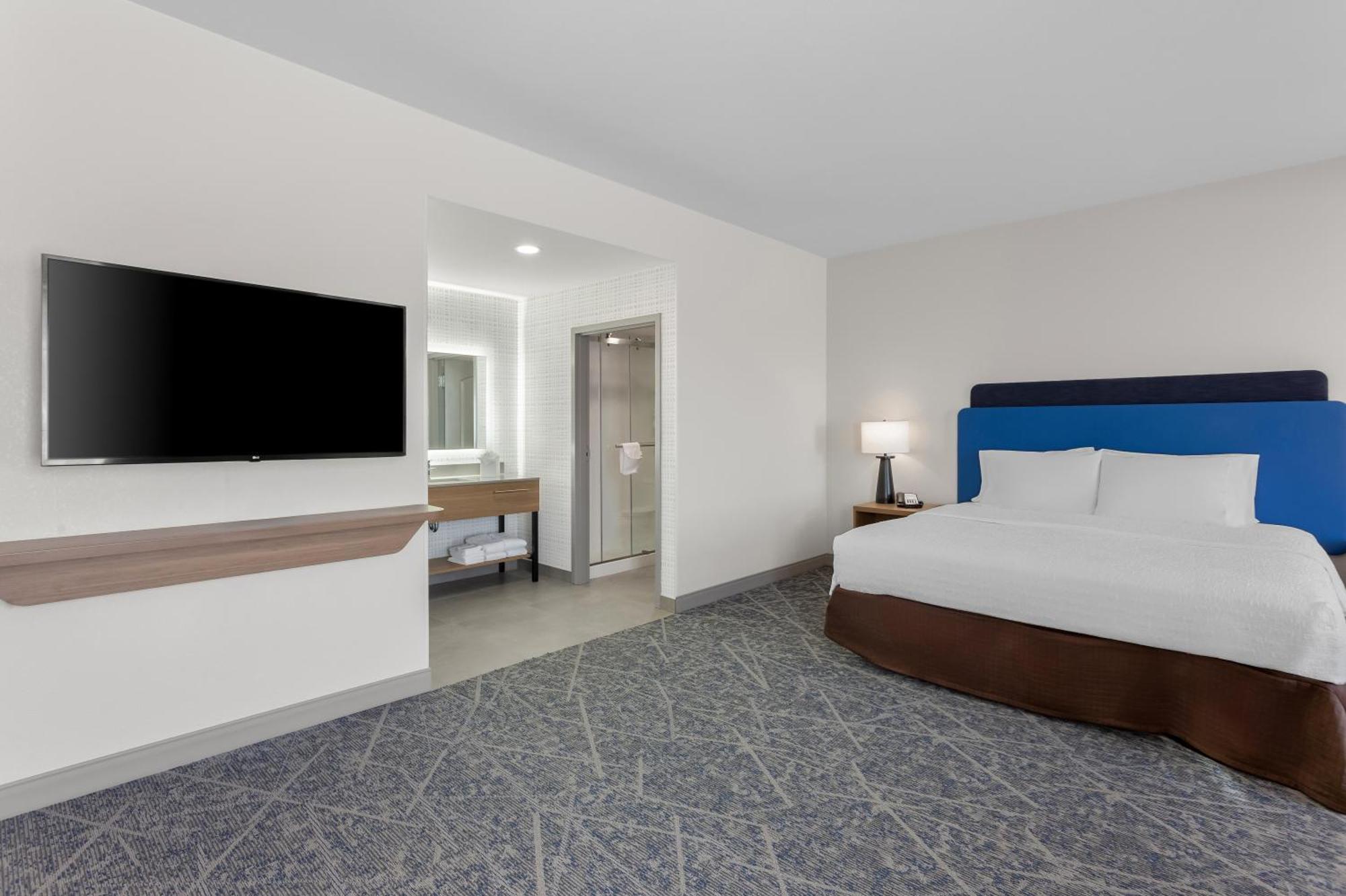 Executive King Suite - Non-Smoking