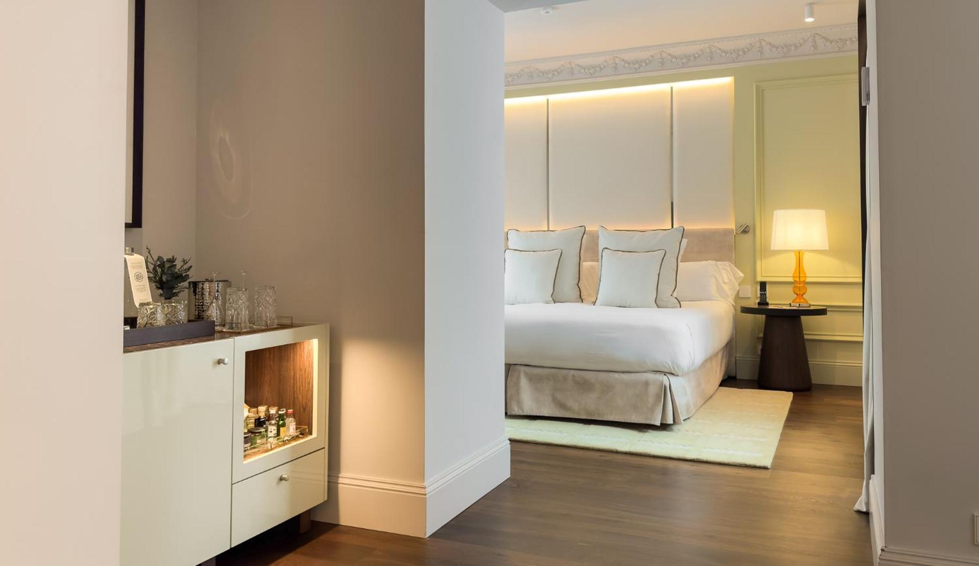 Deluxe Double or Twin Room,1765838895:JPEG