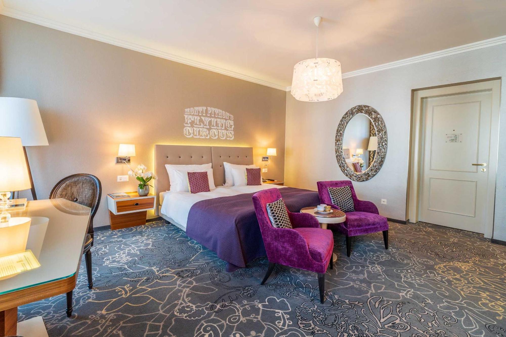 Quarto Triplo Deluxe com Vista da Cidade