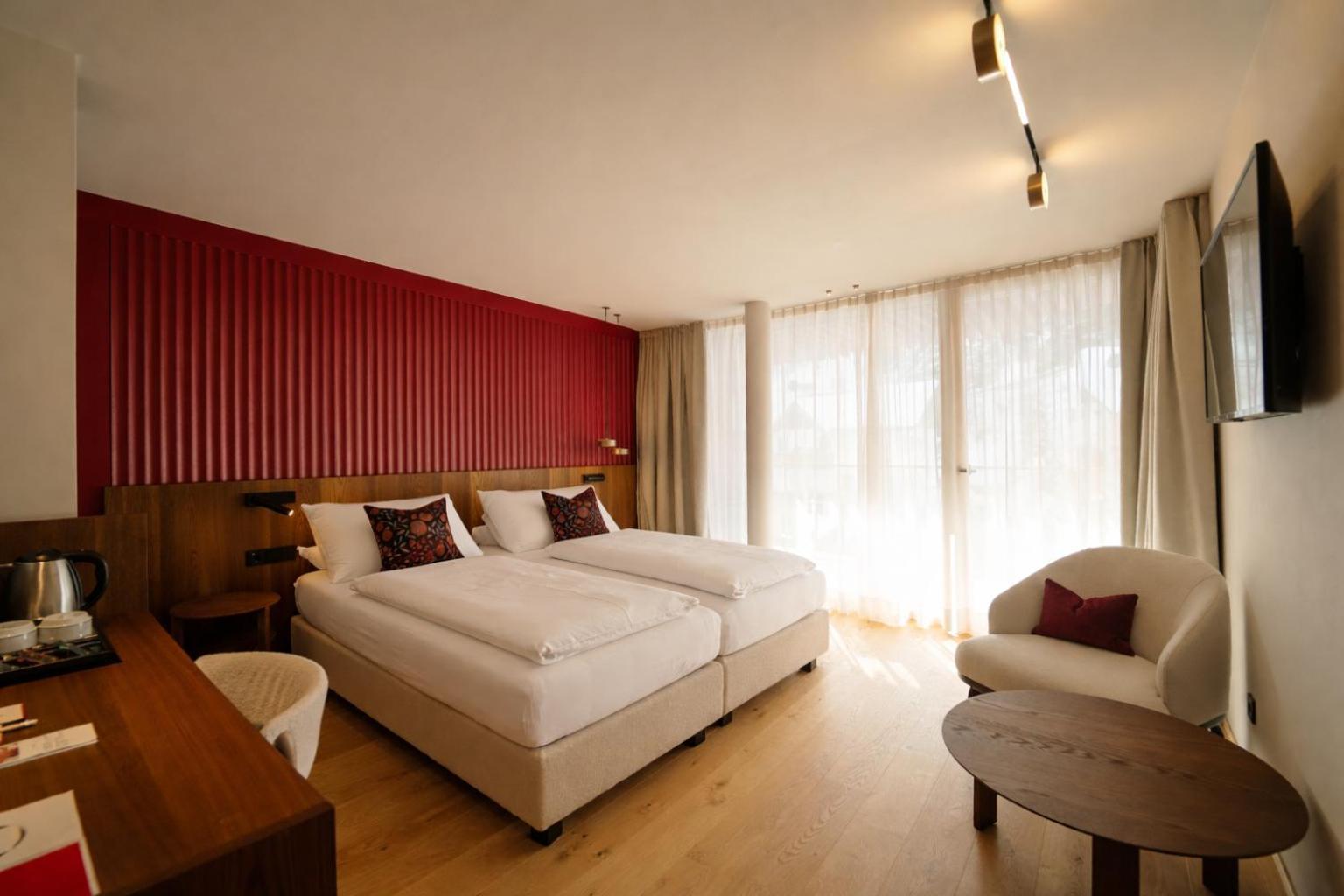 Deluxe Double Room Balcony,1765850879:JPEG