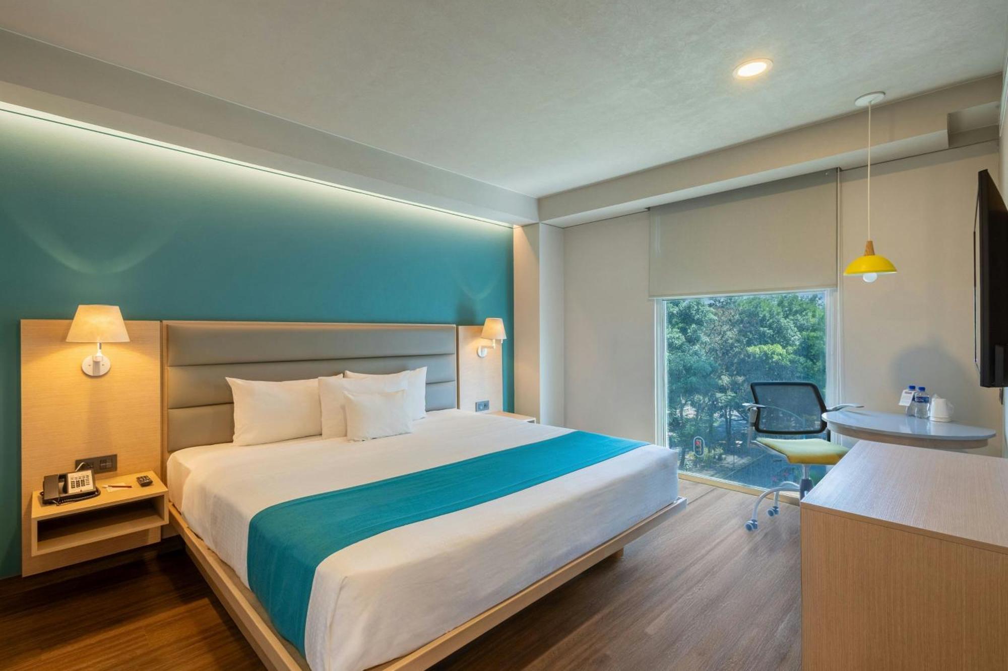 One-Bedroom Suite King or Twin Bed Sofa Bed