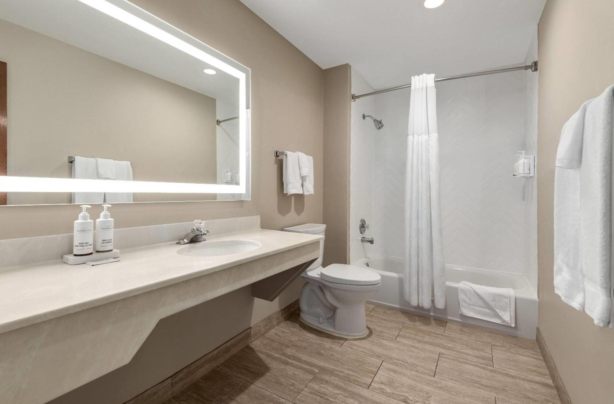 2 Queen Beds Studio Suite Non-Smoking