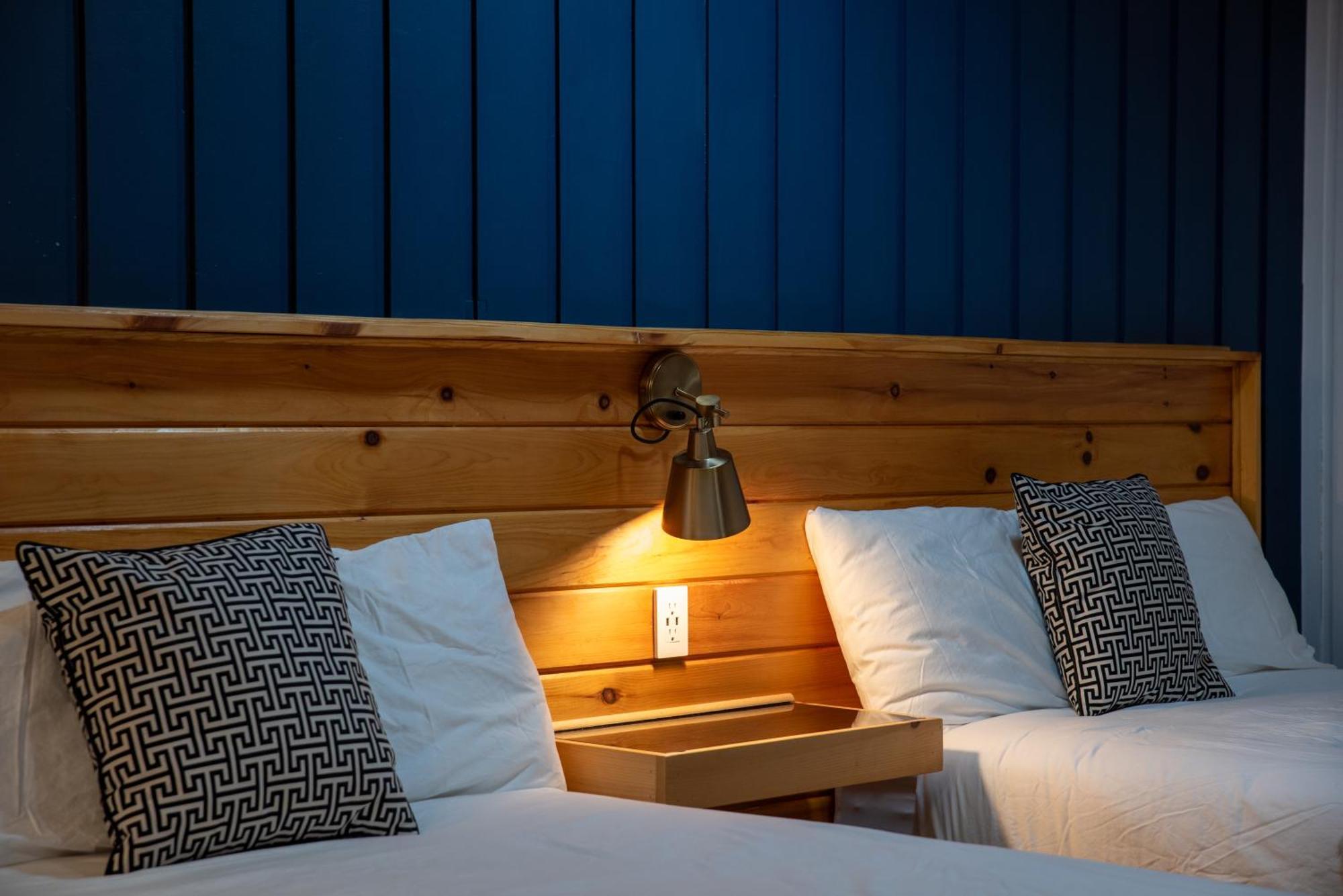 Studio Suite Two Double Beds Balcony
