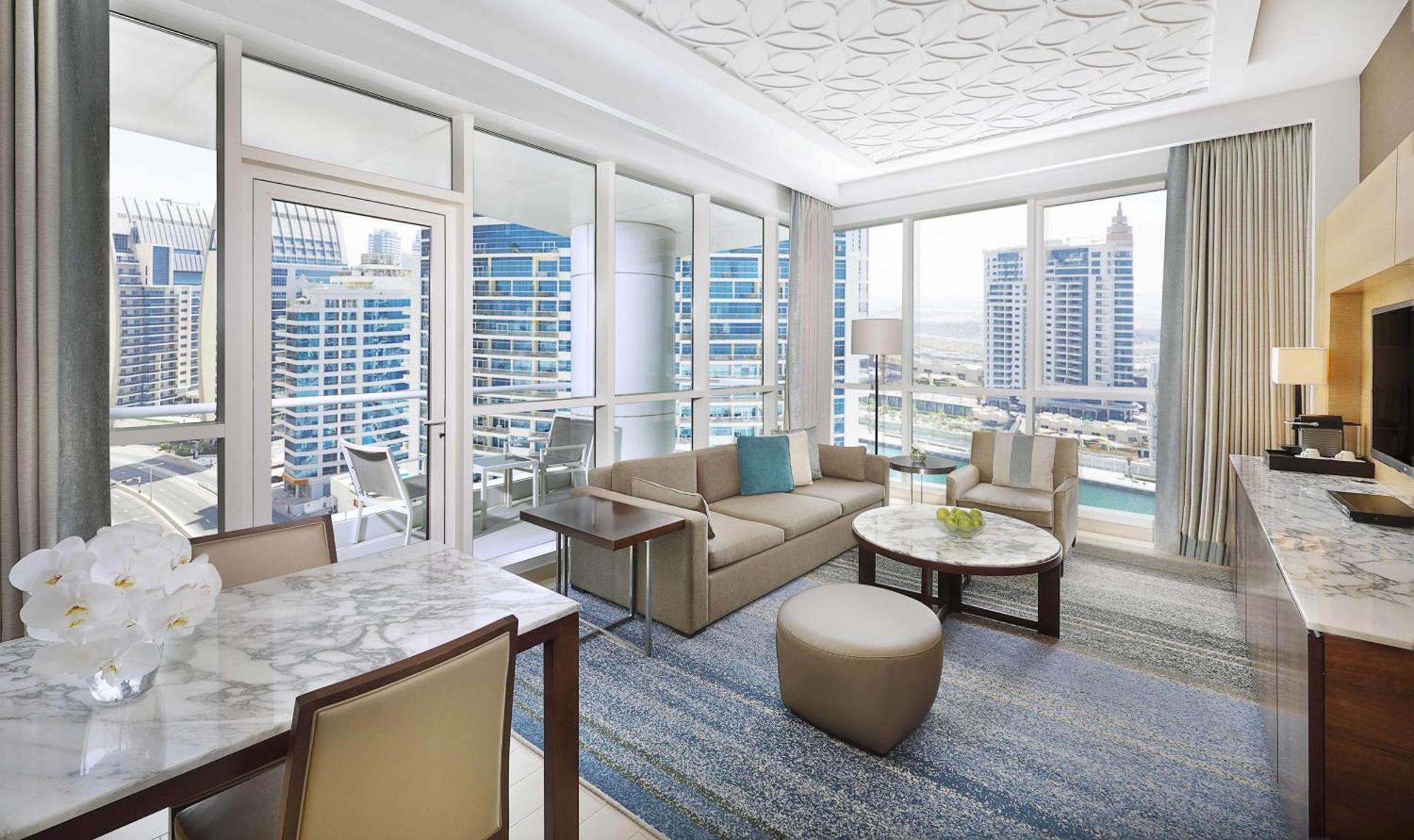 One-Bedroom Suite Kitchen City View