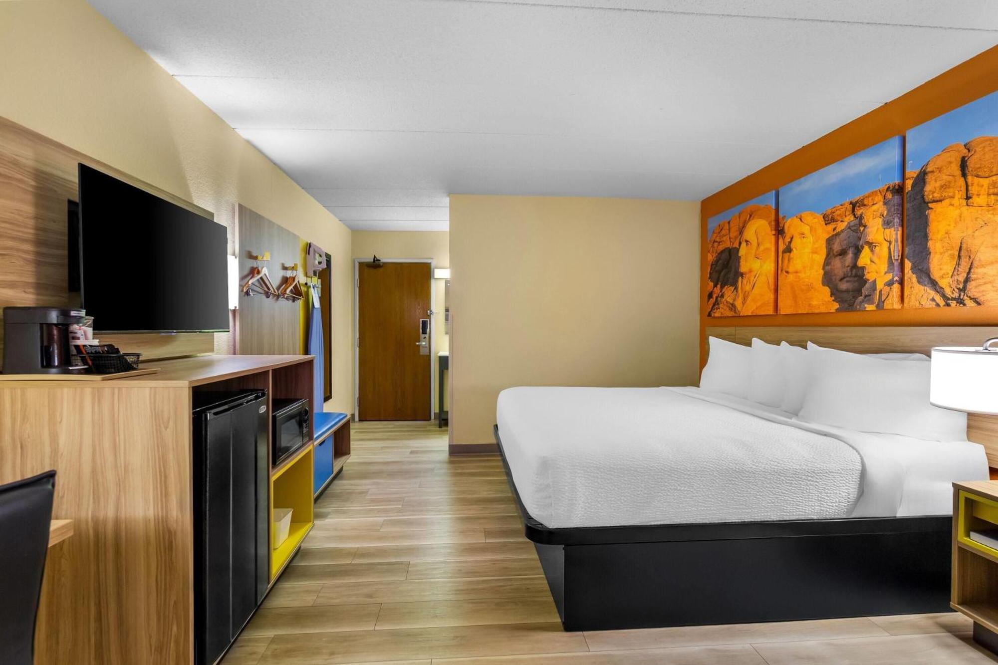 King Room - Non-Smoking