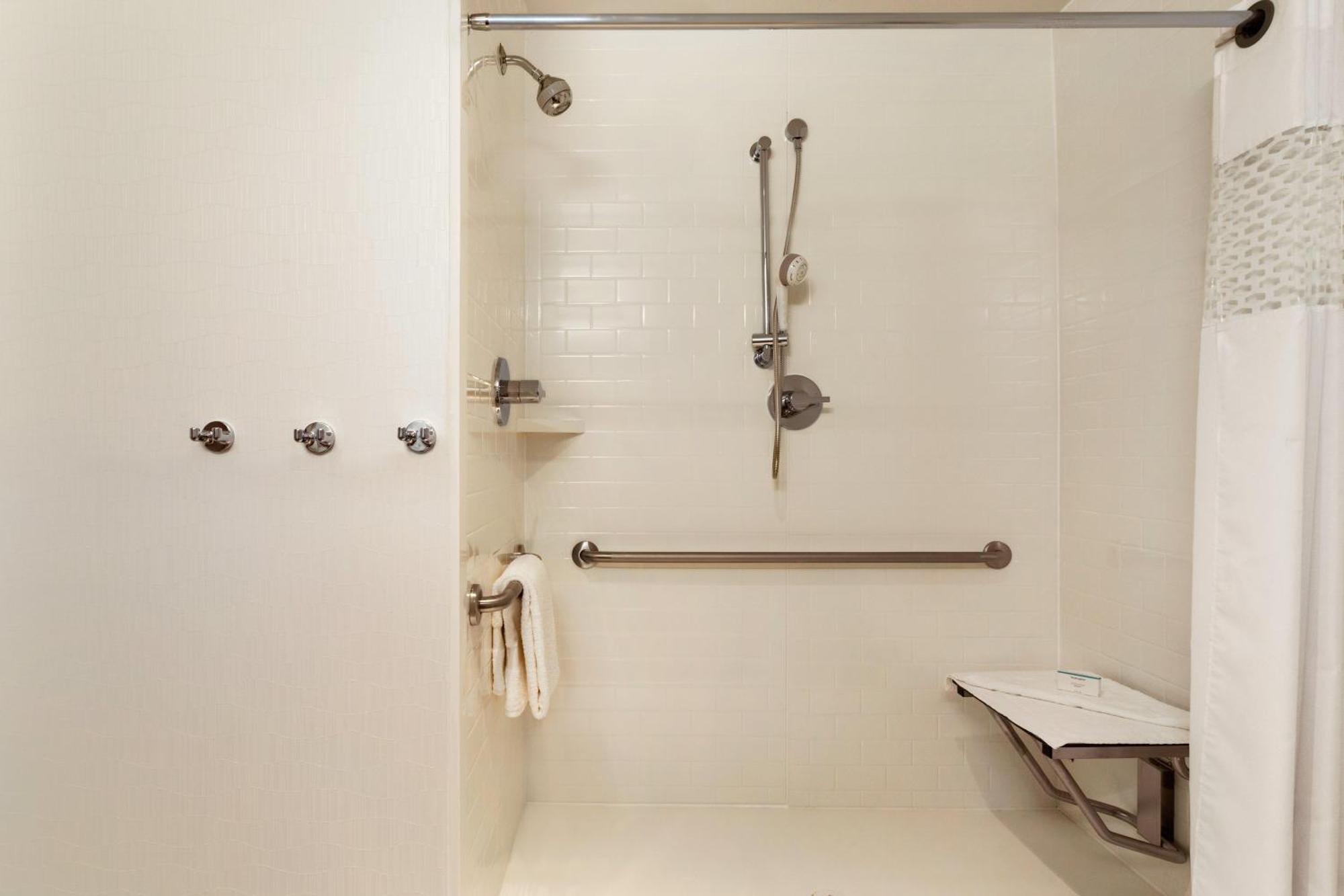 King Room Roll Shower Mobility Access or Non-Smoking