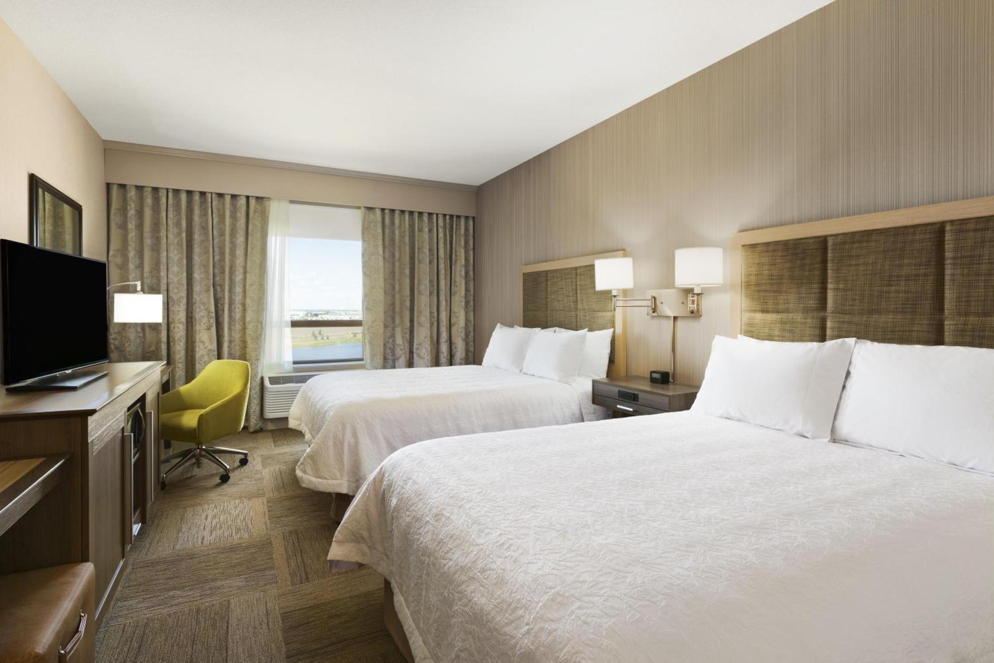 Queen Room Two Queen Beds Water View Non-Smoking