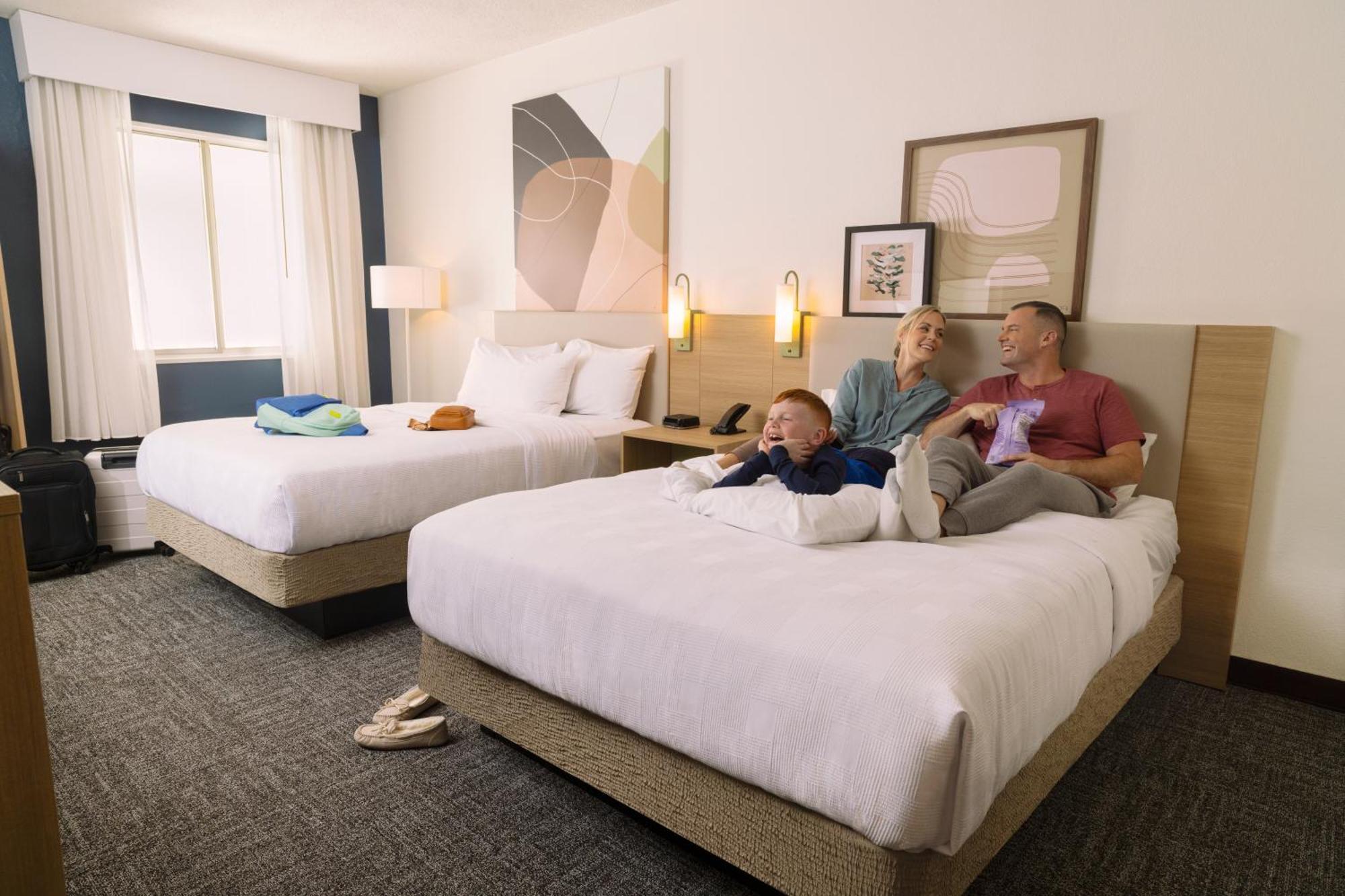 Queen Room Two Queen Beds