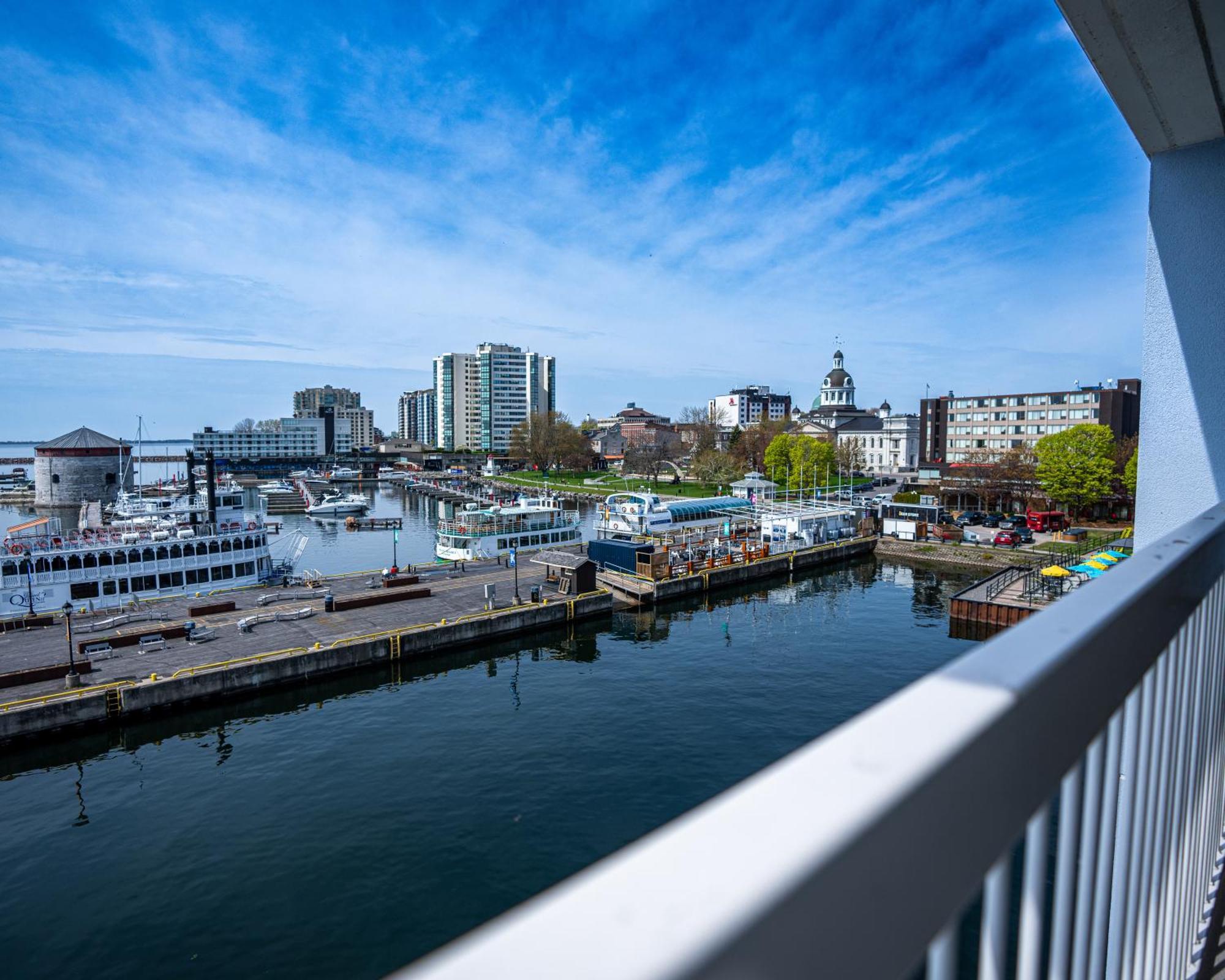 Two Queen Standard Harbour View Balcony