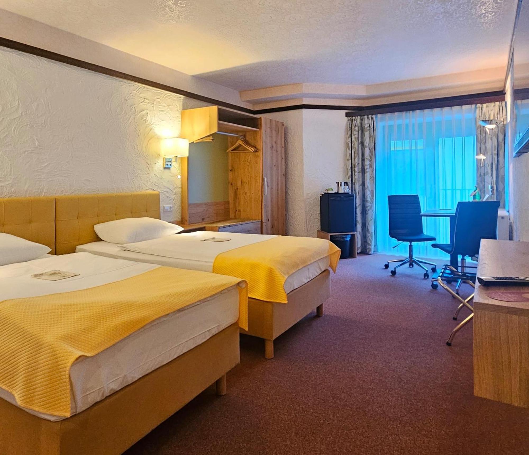 Standard Twin Room