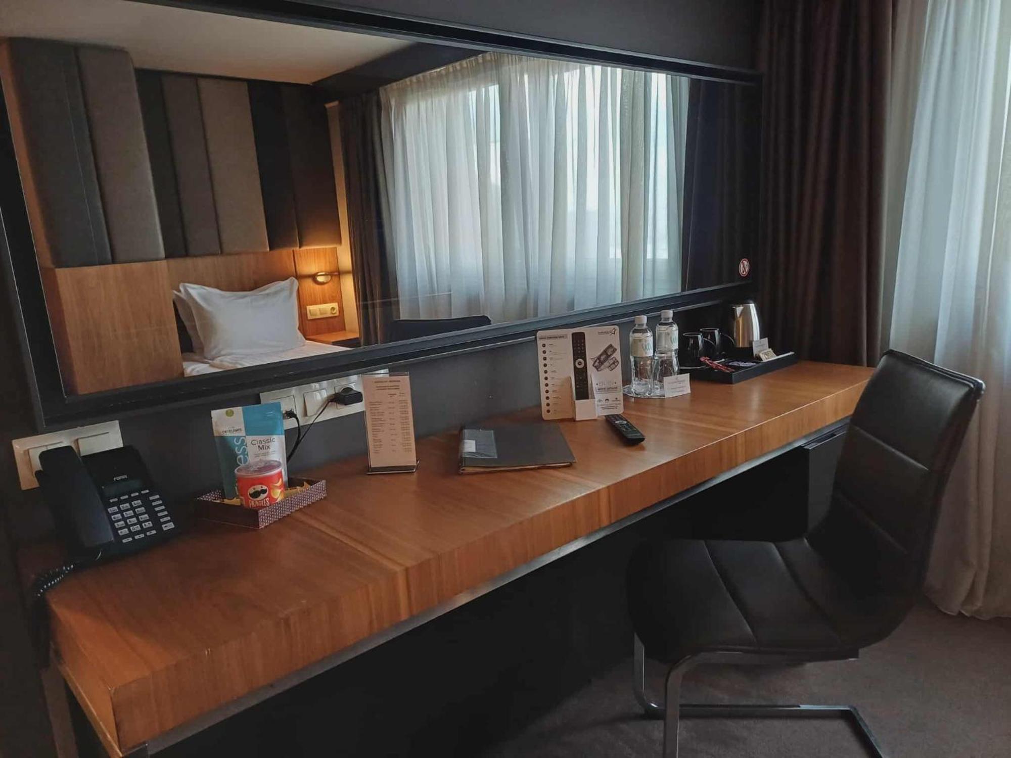 Superior Twin Room City View &