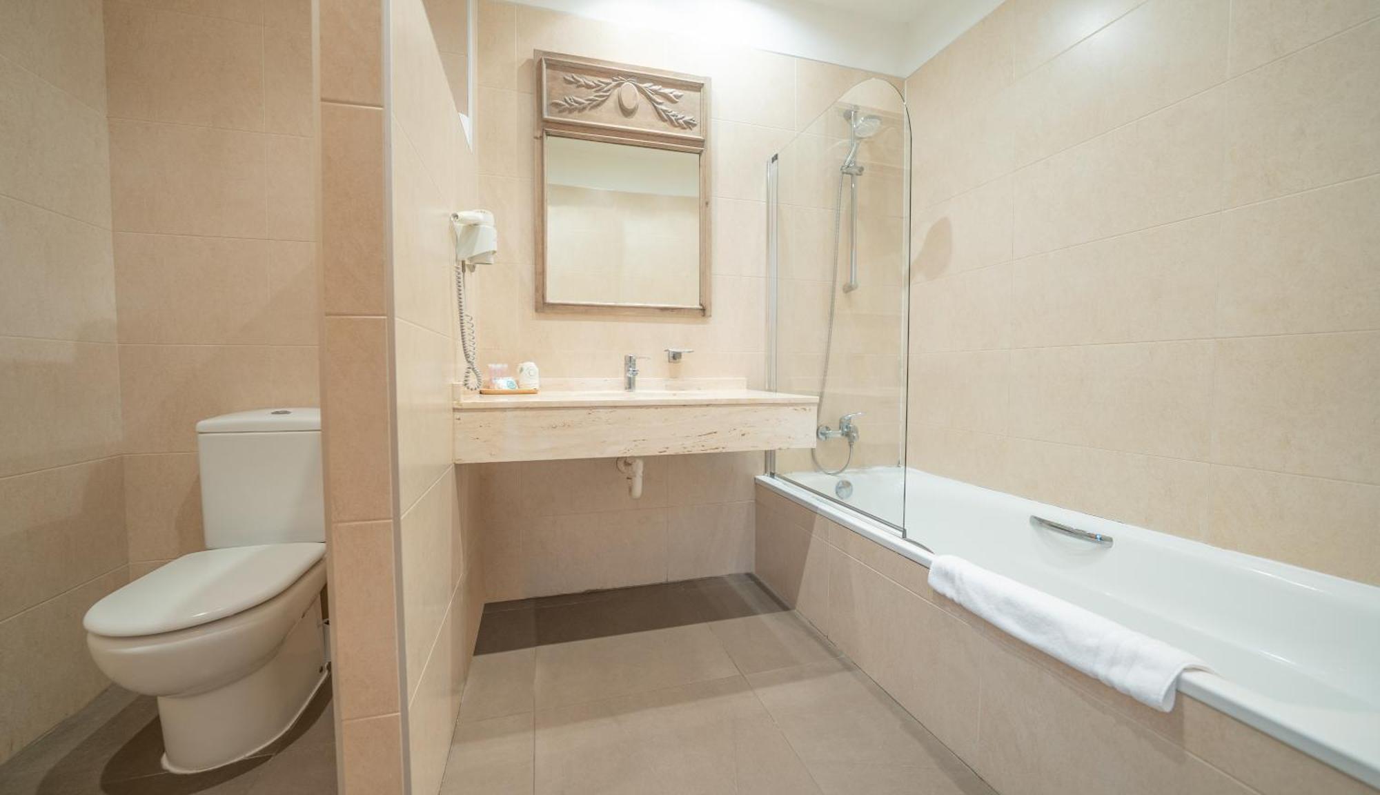 Queen Suite