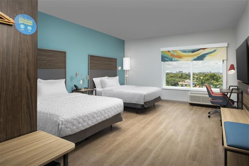 Queen Room Two Queen Beds Roll Shower Mobility Accessible