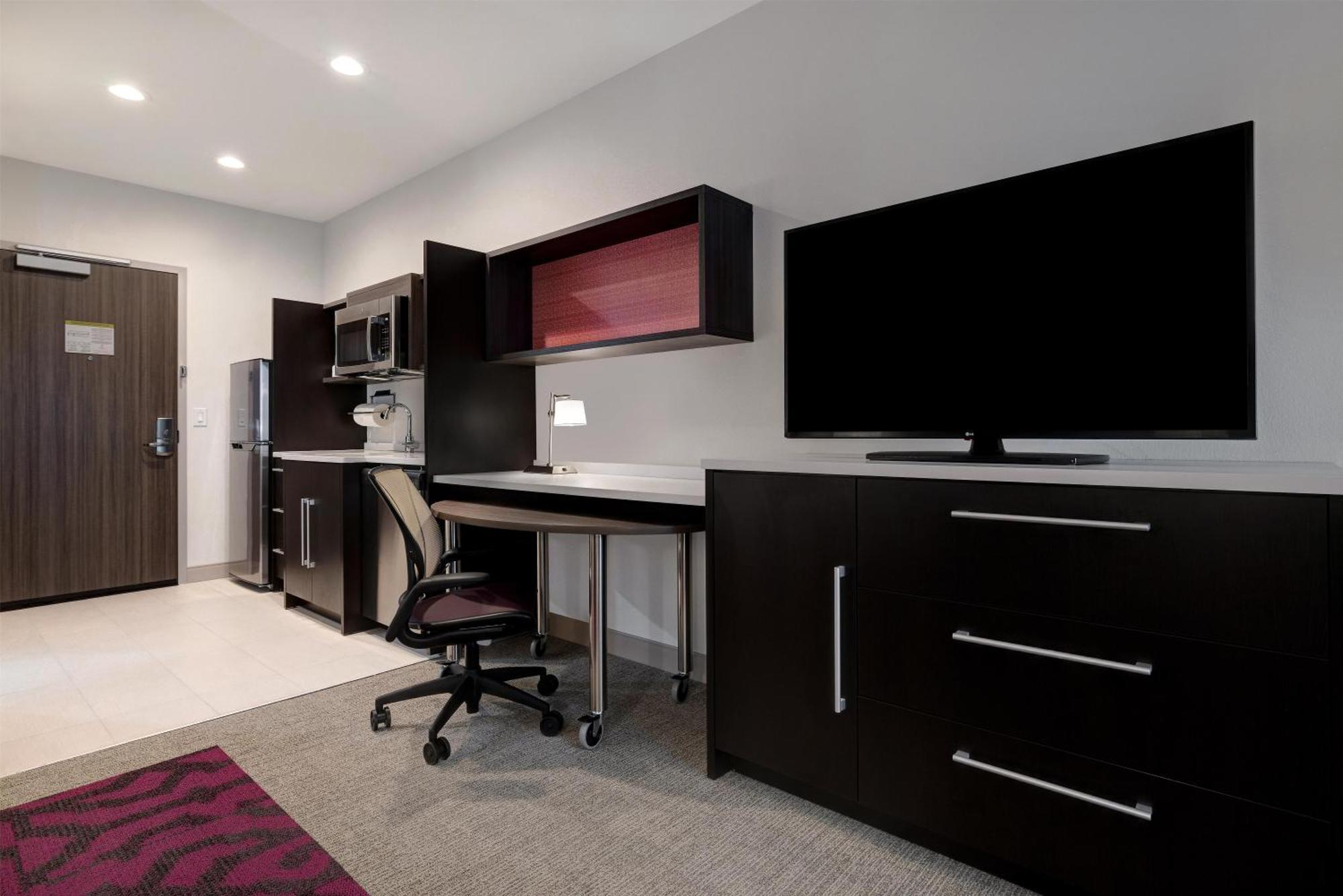 King Studio Suite