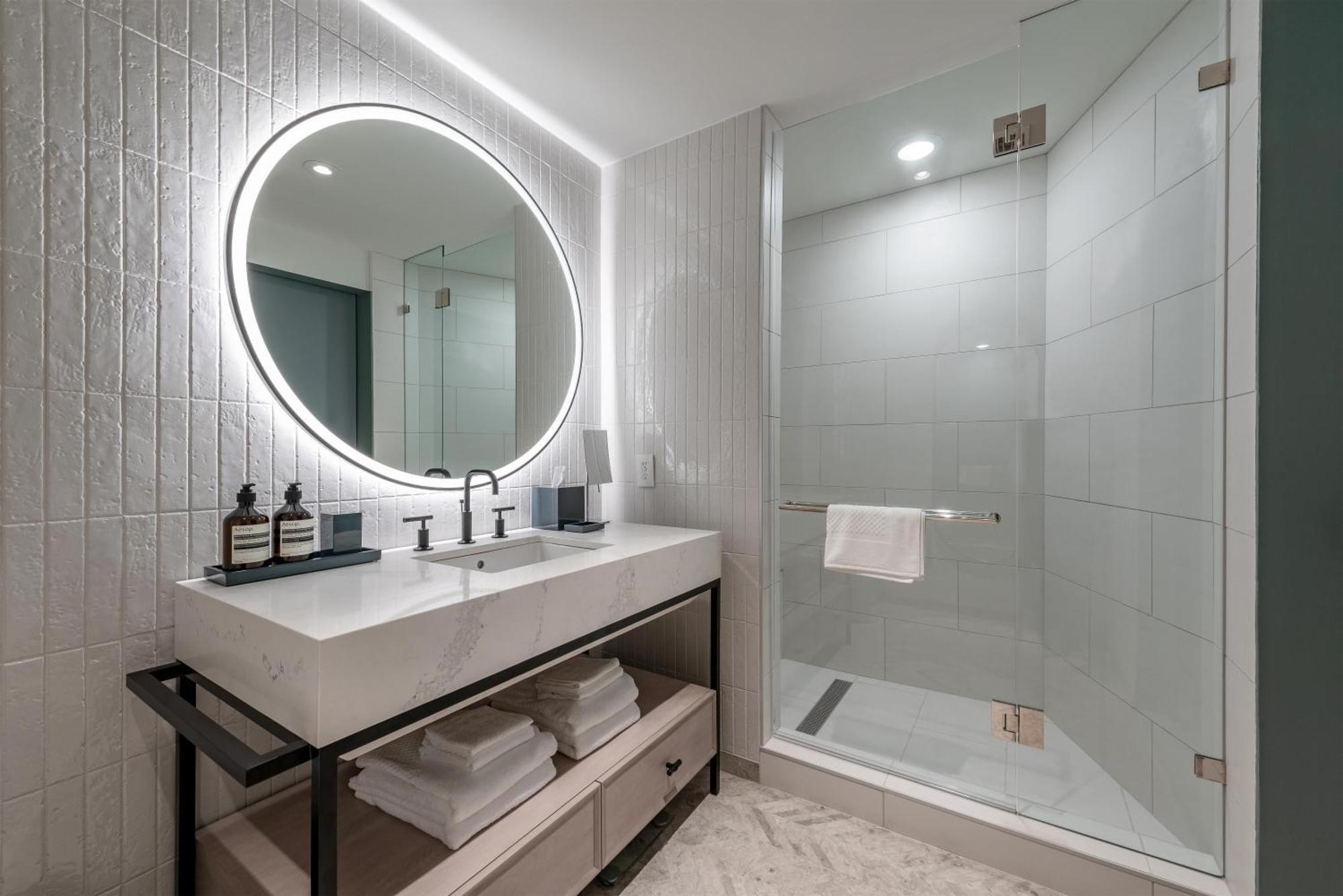 Premium King Room