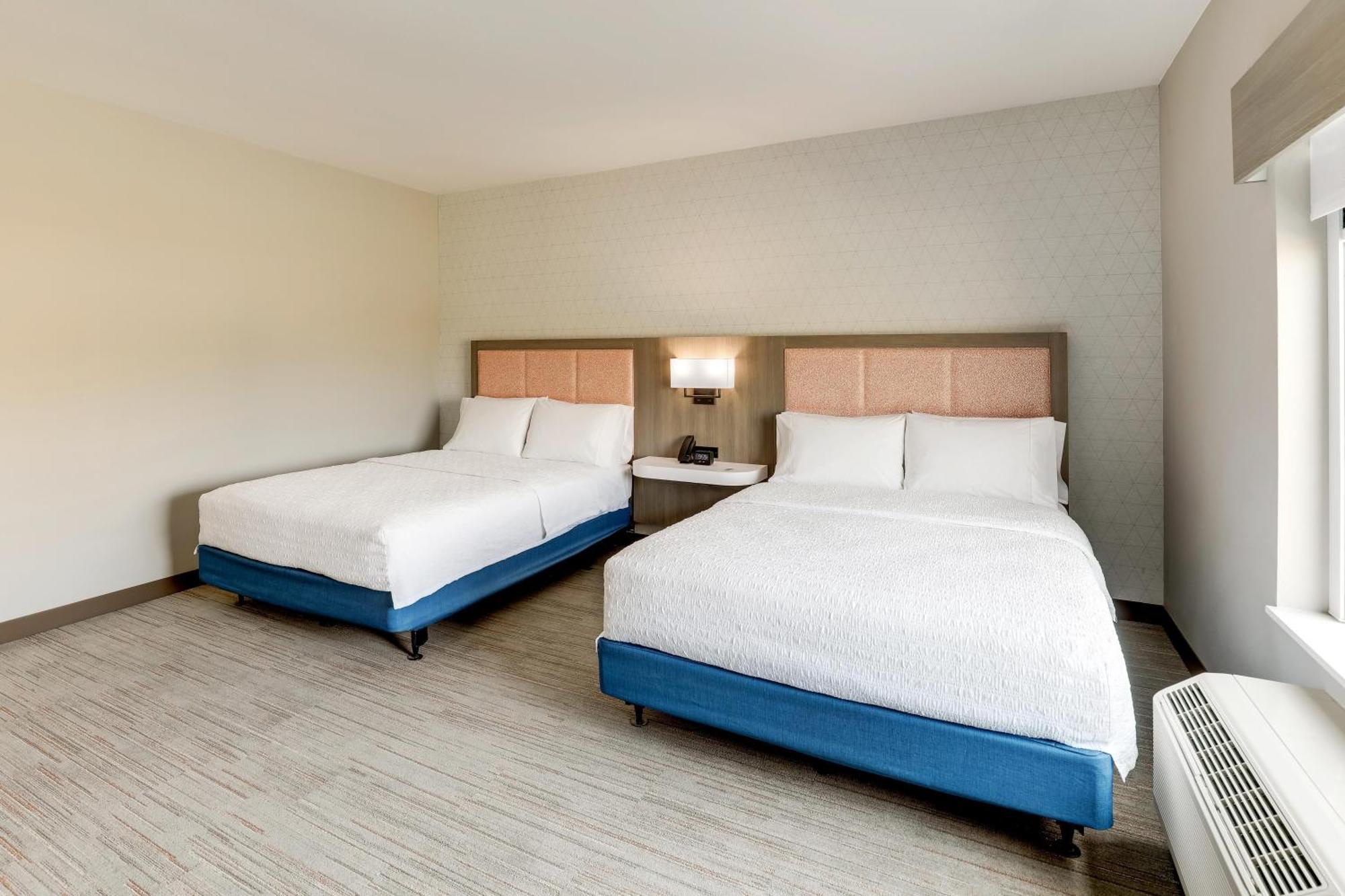 Queen Room Two Queen Beds