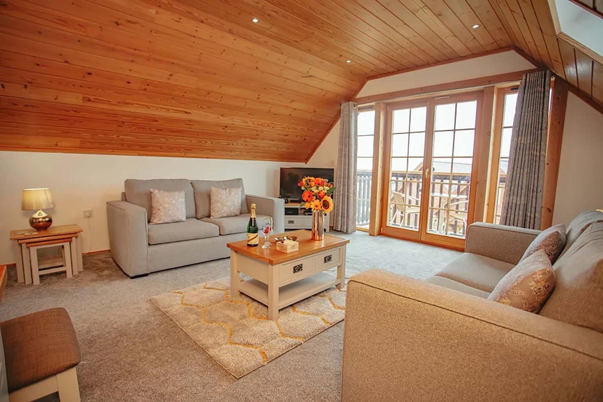 Scandinavian 2 Bedroom Lodge Dog Friendly